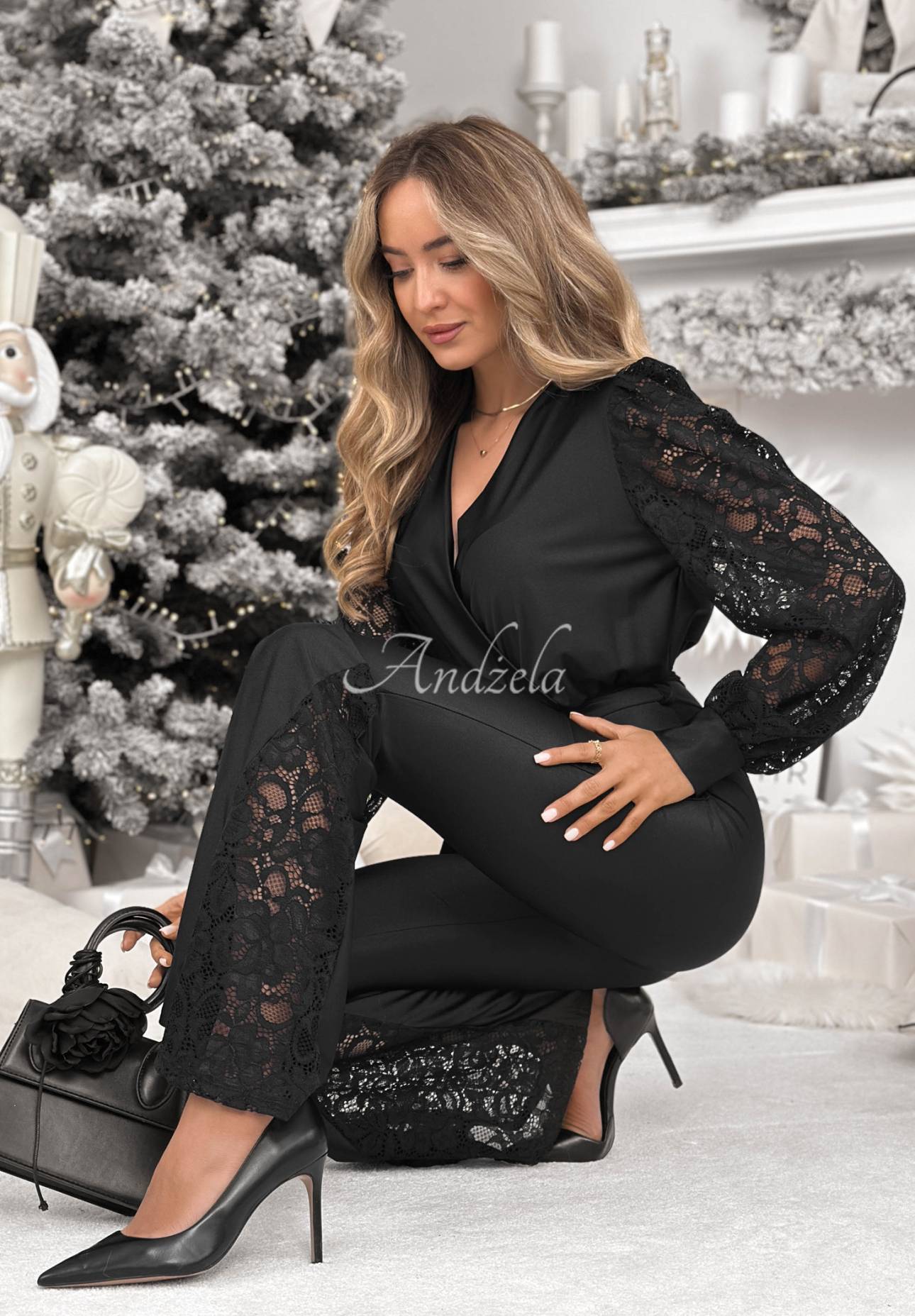 Langer Jumpsuit mit Bindung und Spitze Weekend Loading Schwarz