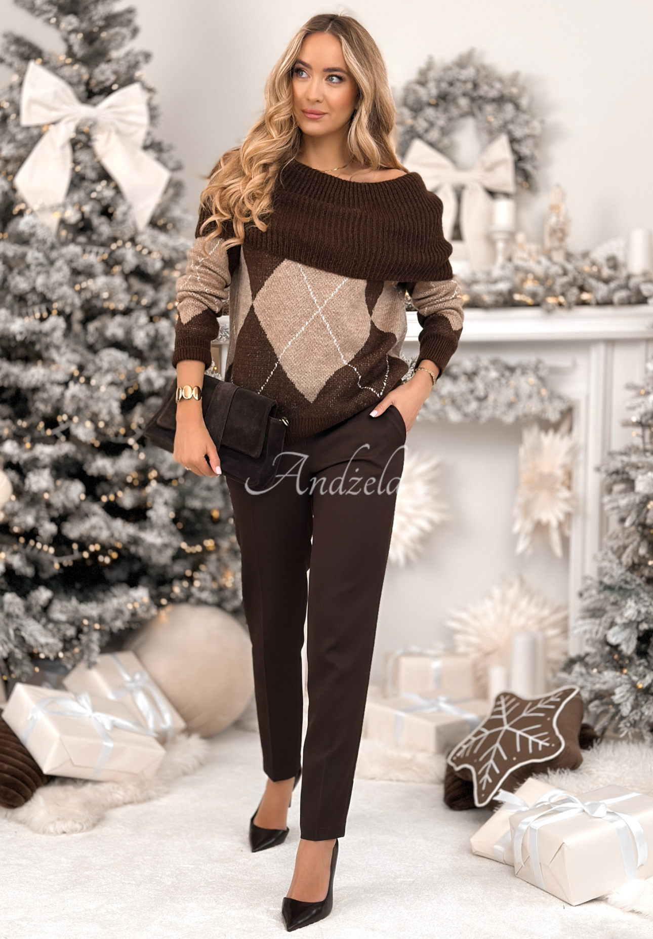 Schulterfreier Mohairpullover mit Rautenmuster Morning Glow Schokoladenbraun
