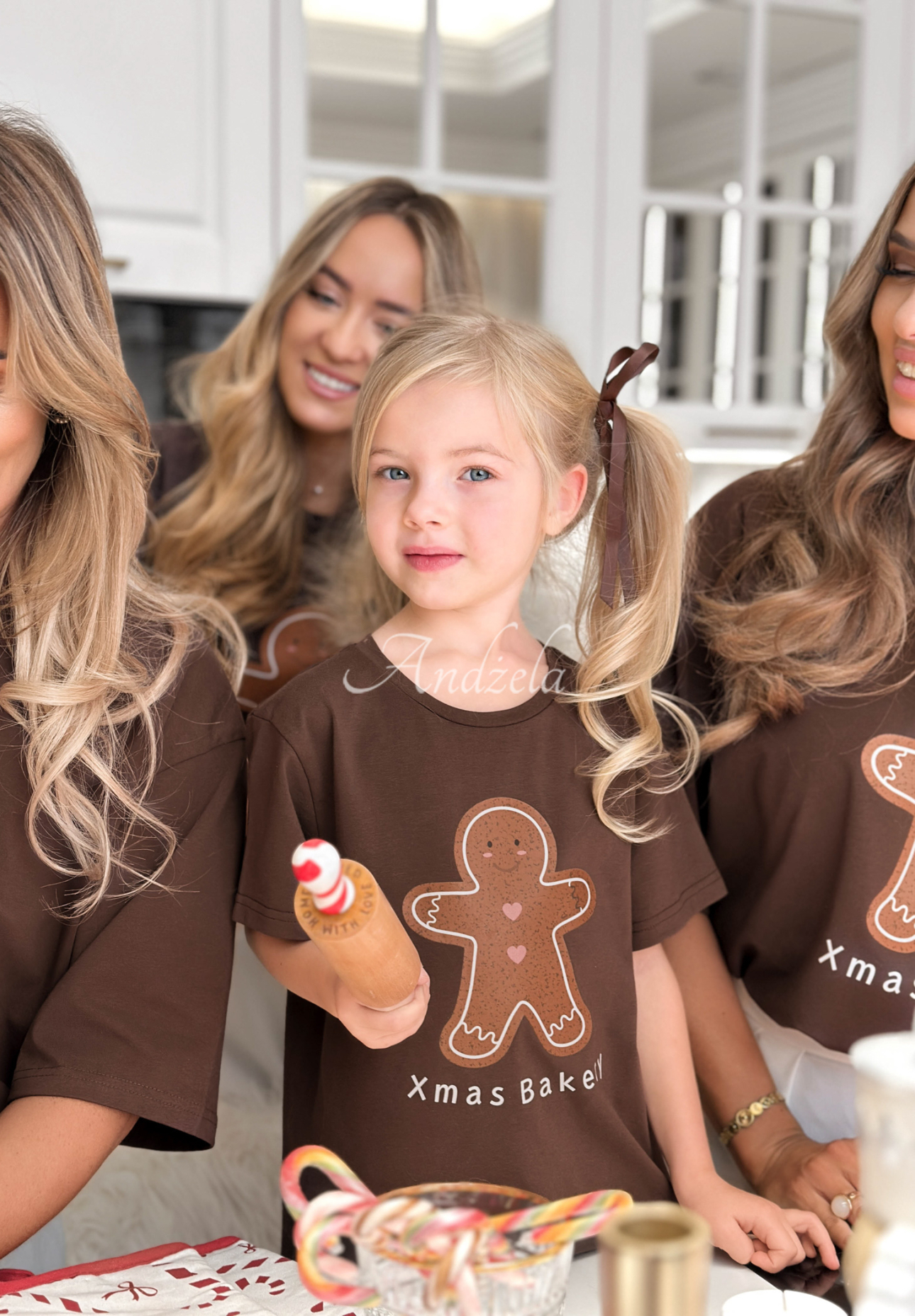 Weihnachts-T-Shirt für Kinder mit Aufdruck Xmas Bakery Schokoladenbraun