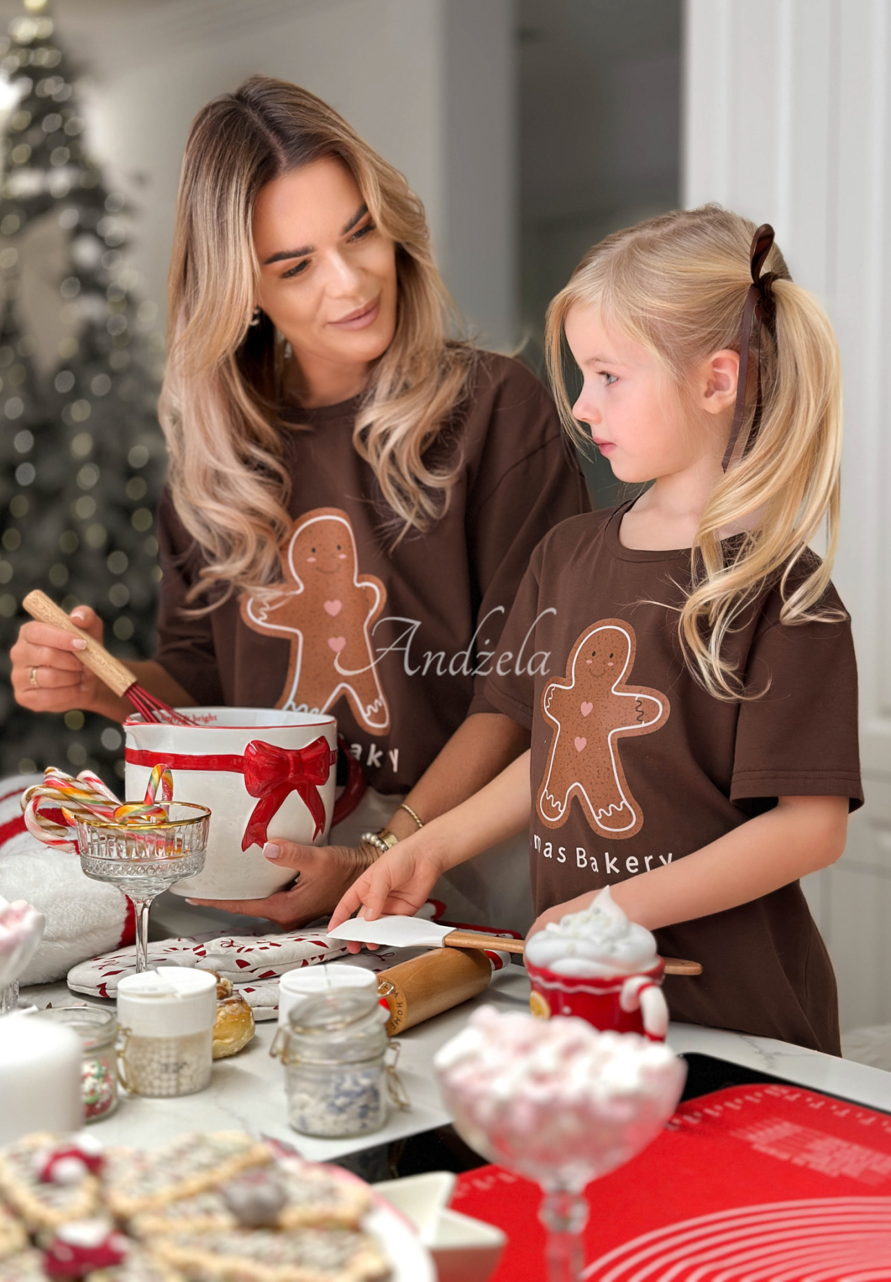 Weihnachts-T-Shirt für Kinder mit Aufdruck Xmas Bakery Schokoladenbraun