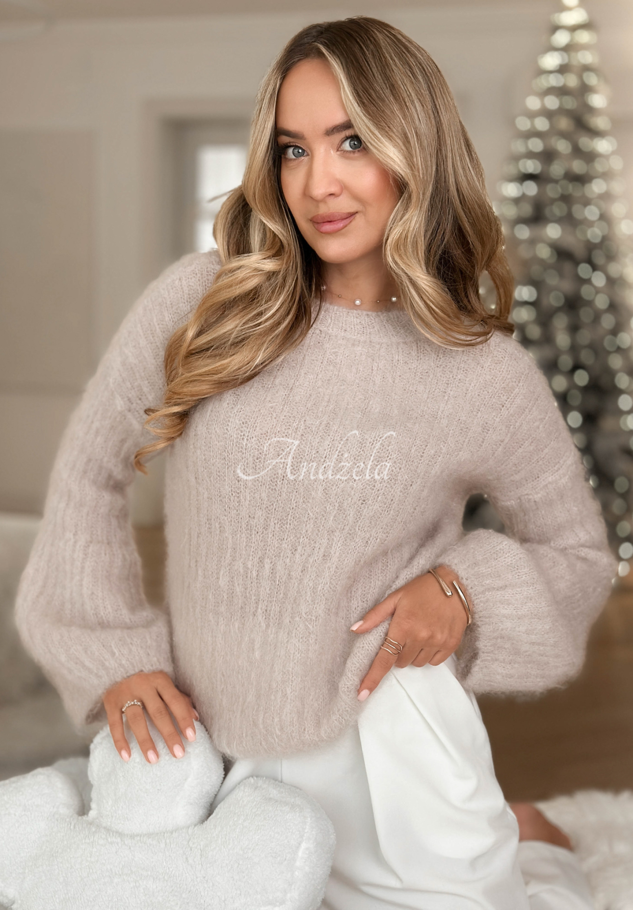 Weicher Mohairpullover mit weiten Ärmeln Cotton Candy Beige