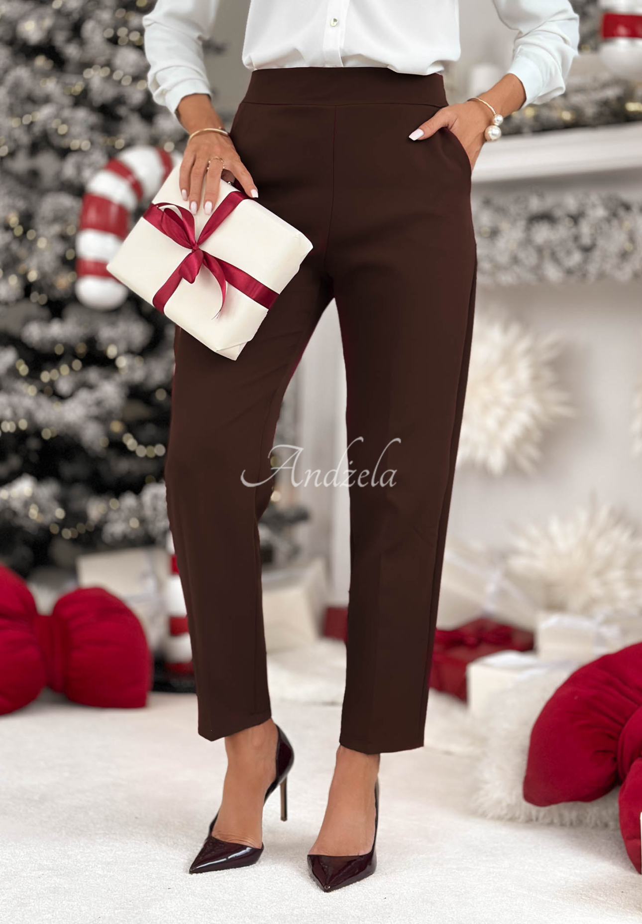 Zigarettenhosen No Idea Schokoladenbraun