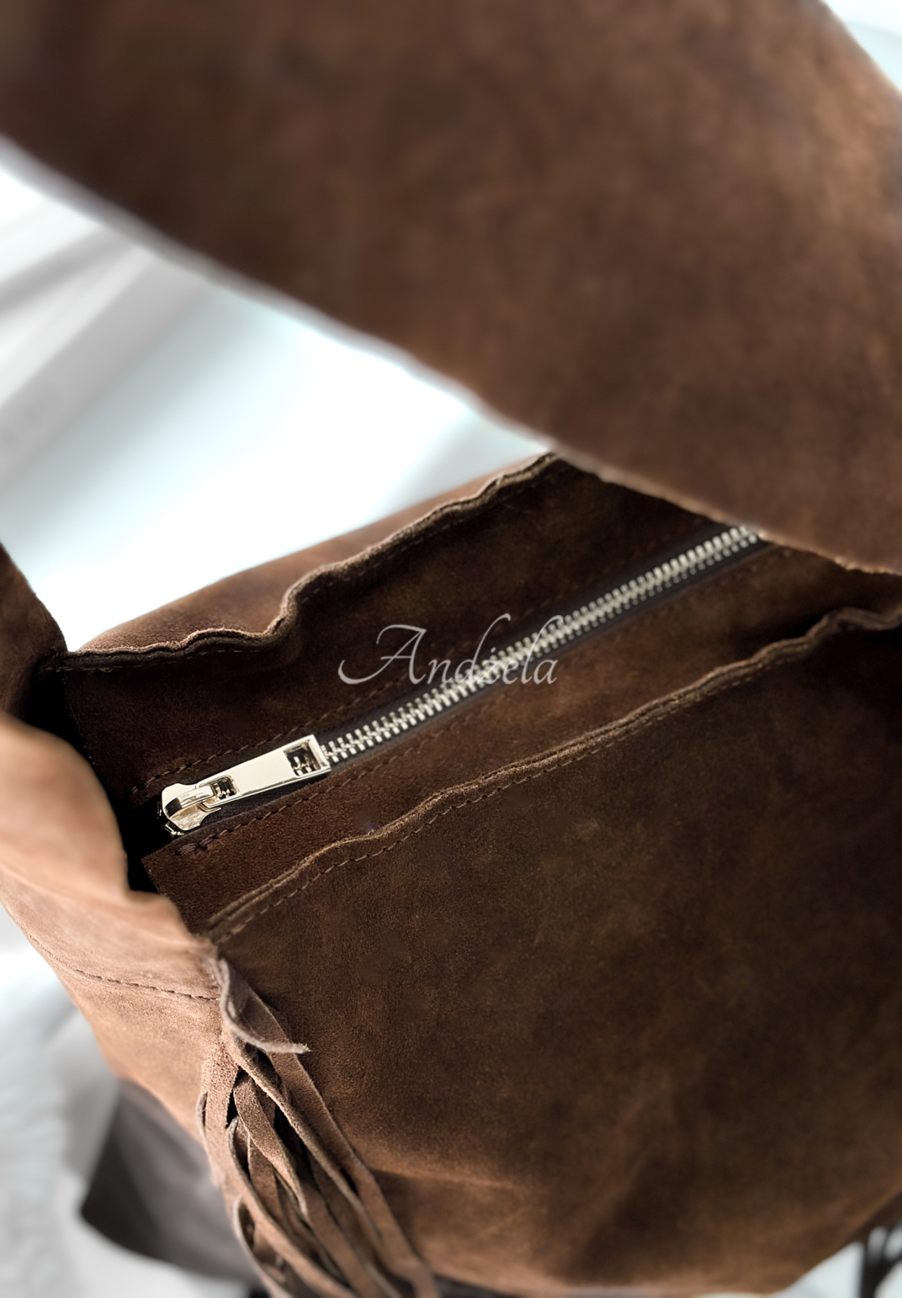 Wildledertasche mit Fransen Maybe Next Time Schokoladenbraun