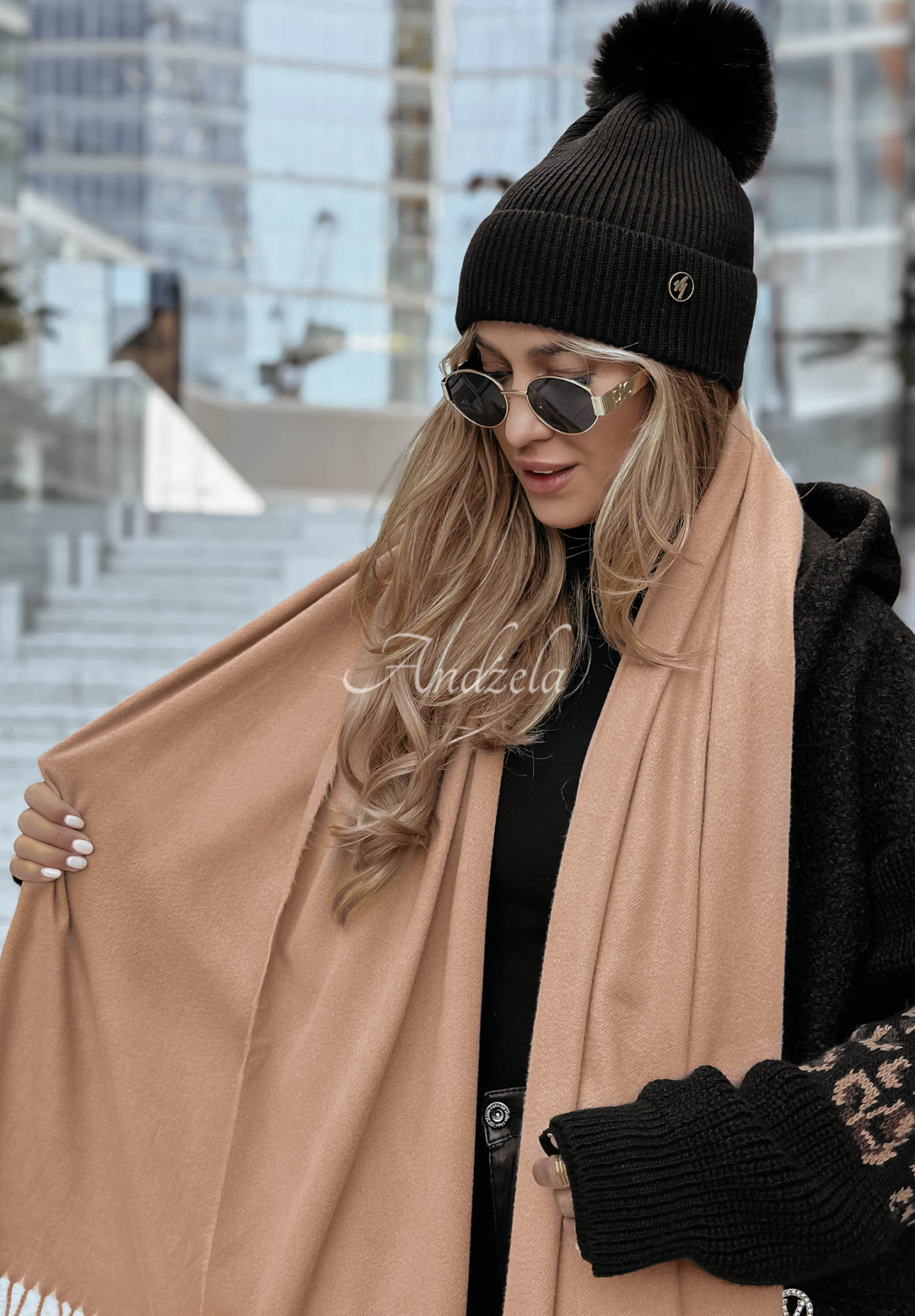 Schal mit Fransen Closer To Heaven Beige