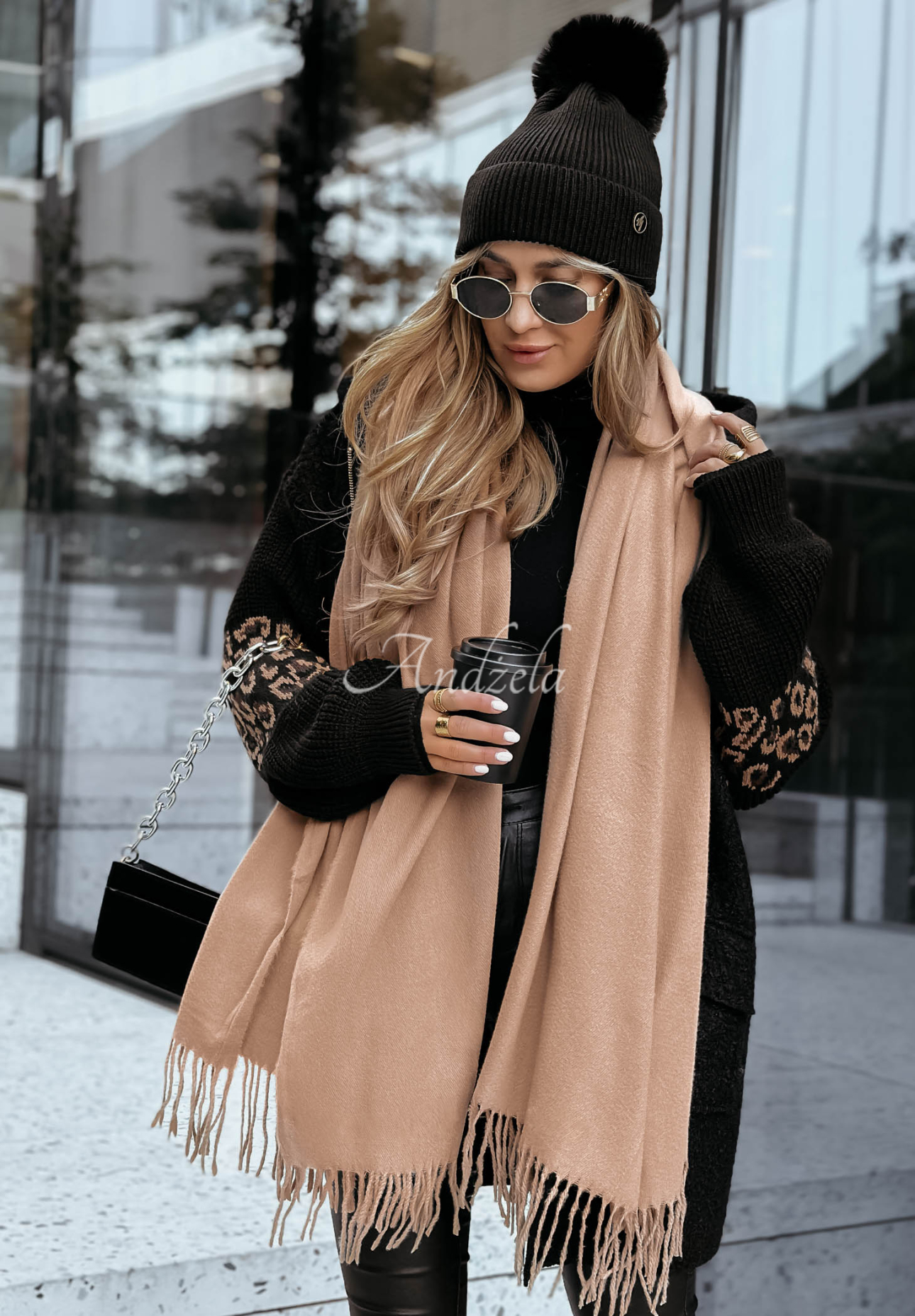 Schal mit Fransen Closer To Heaven Beige