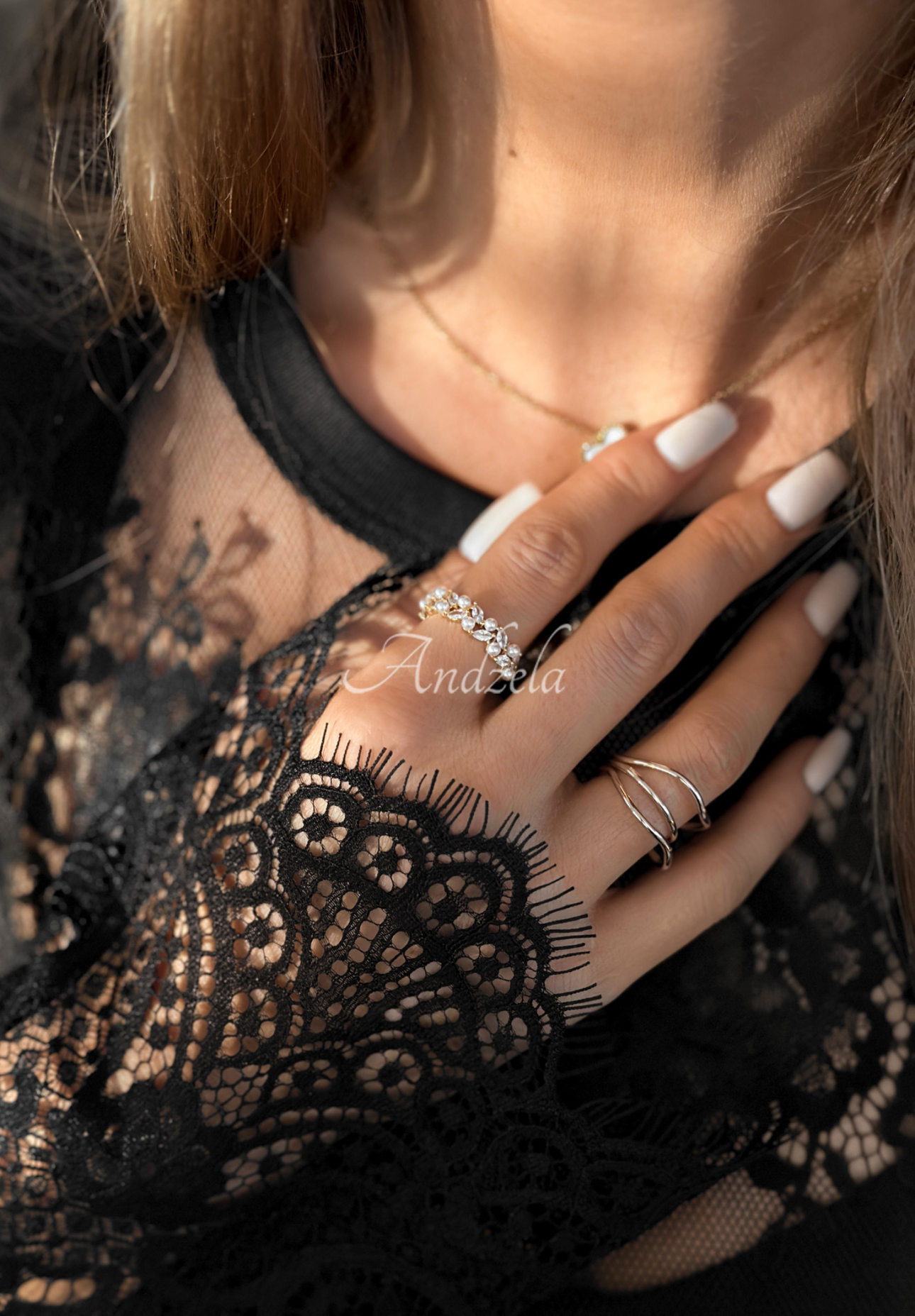 Ring mit Strasssteinen und Perlen Blinked Gold