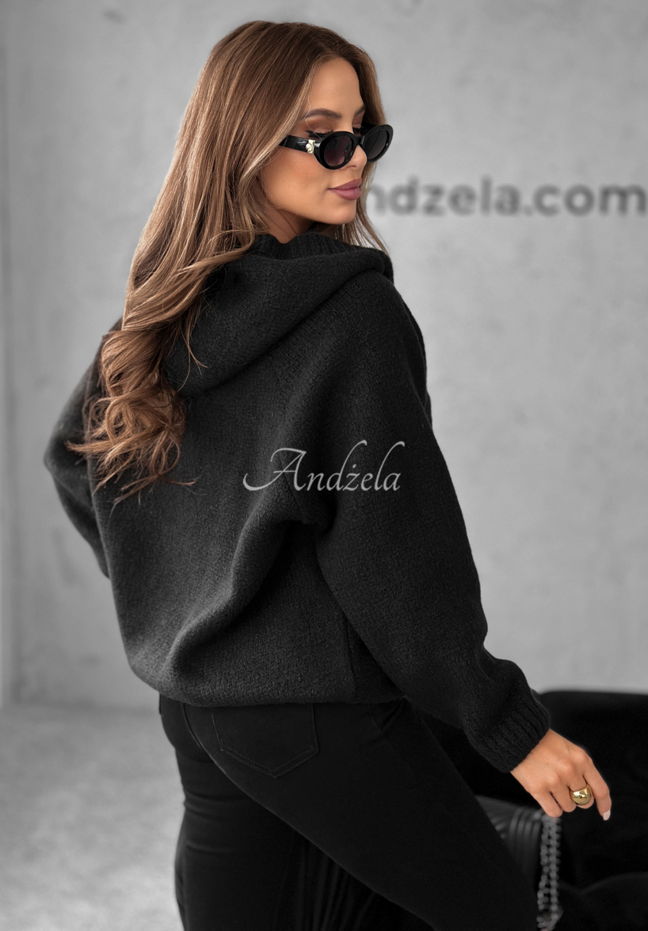 Oversize-Pullover mit Bindeband und Kapuze Laossi Schwarz