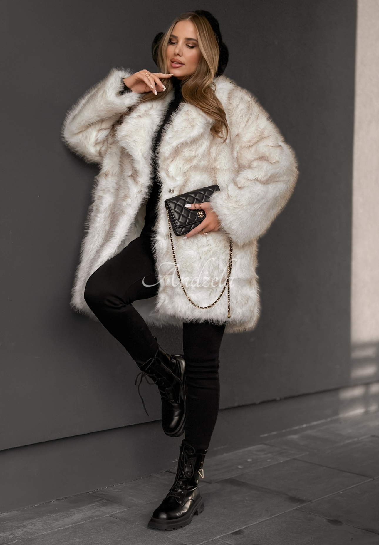 Pelzmantel mit Kragen Chestnut Hill Ecru