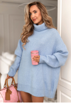 Dzianinowa sukienka z golfem New In Town błękitna