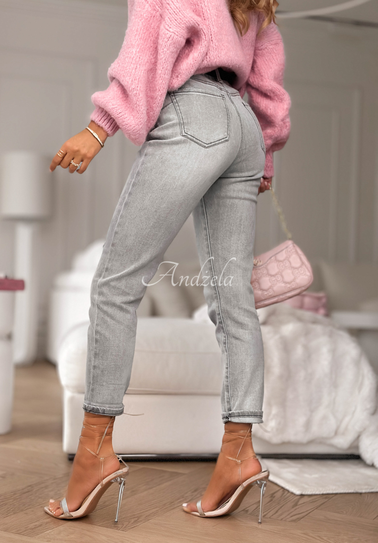 Jeanshose loose fit mit Gürtel Not Even Close Grau