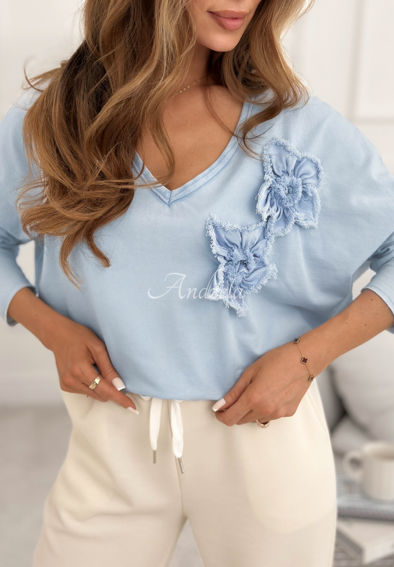 Baumwollbluse mit Blumenmuster Me And My Flowers Himmelblau