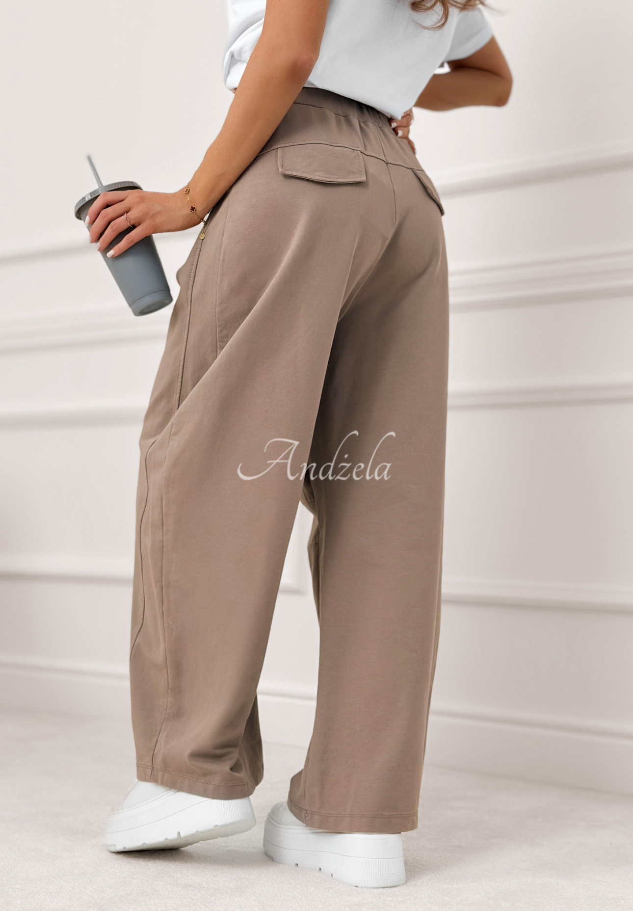 Baumwoll-Jogginghose wide leg The Game Changed Mokkafarben