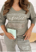 Bluzka z cekinami i nadrukiem Perfectly Imperfect szara