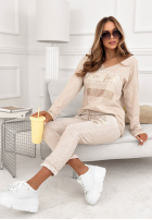 Material Hose z cekinami Enjoying My Time Beige