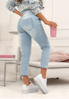 Hose Jeans mom fit z naszywkami Four Hearts Hellblau