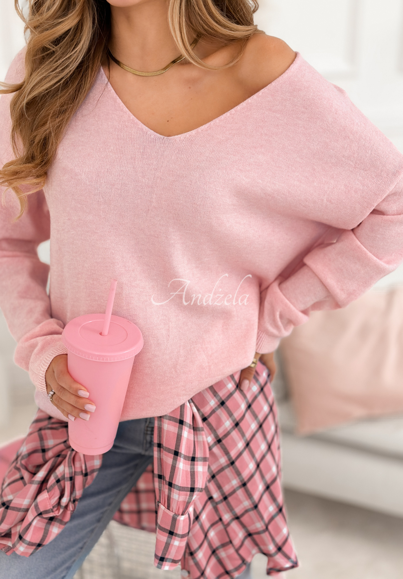 Leichter Pullover mit Ausschnitt Sensibility Puderrosa