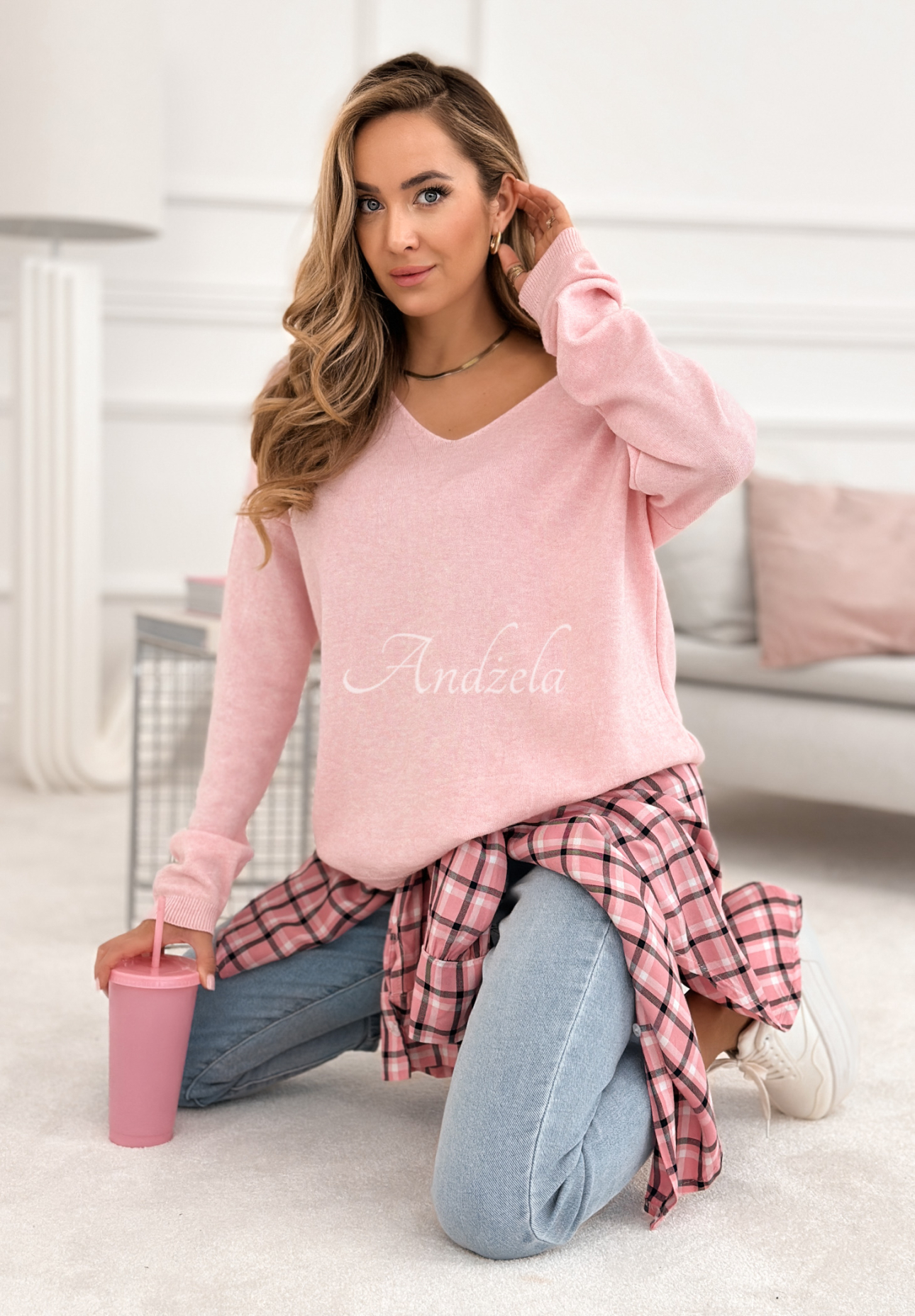 Leichter Pullover mit Ausschnitt Sensibility Puderrosa