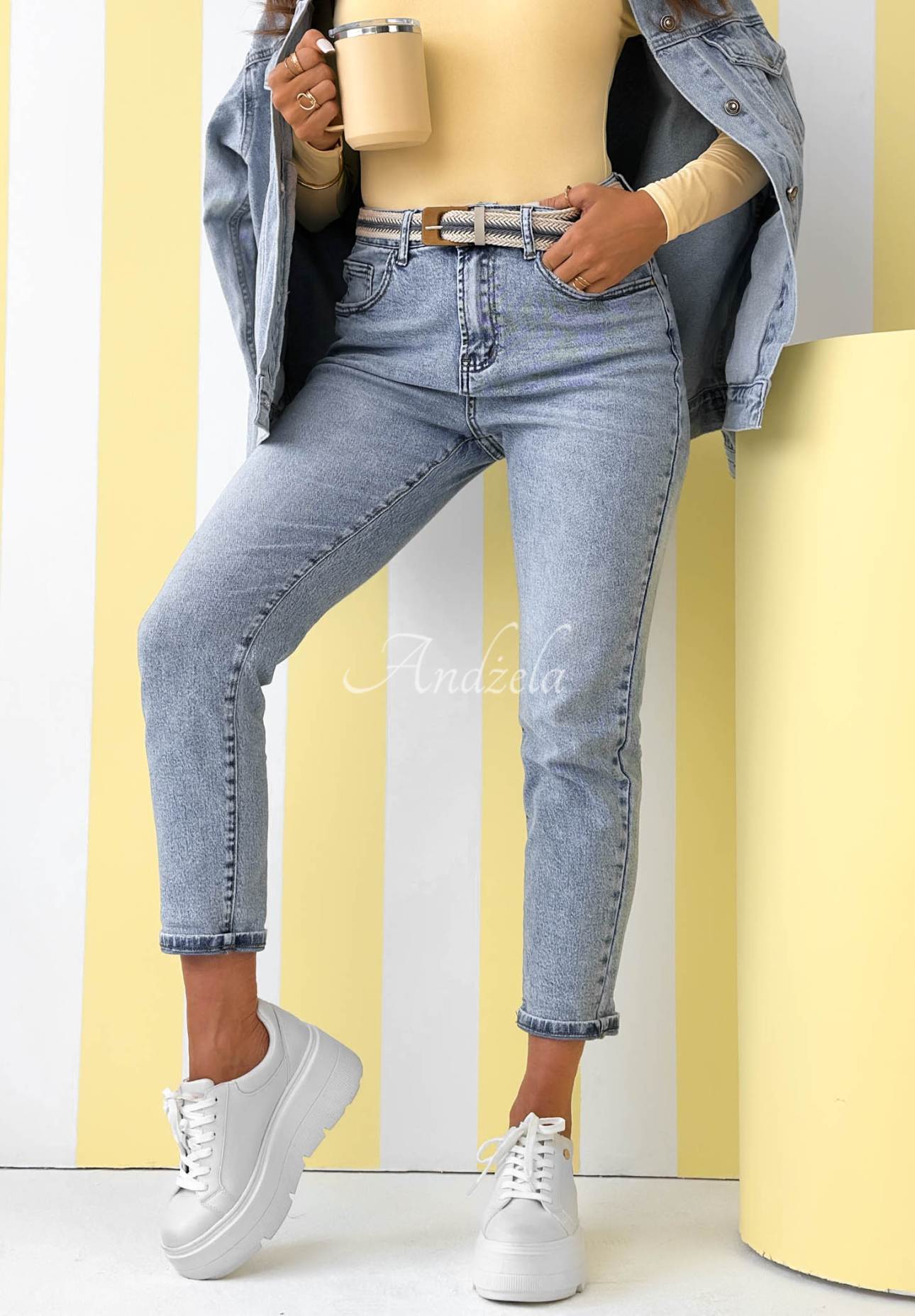 Jeans mom fit mit Gürtel Sounds Good Blau