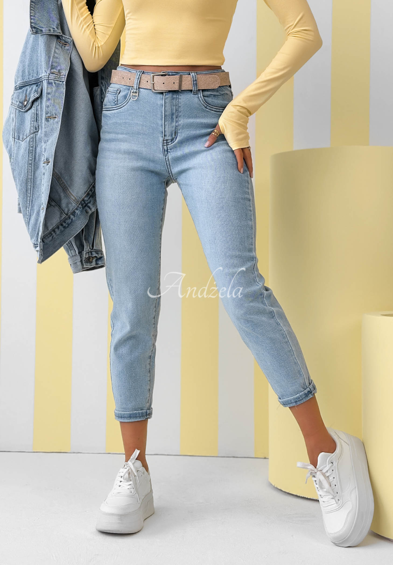 Break The Silence light blue mom fit jeans