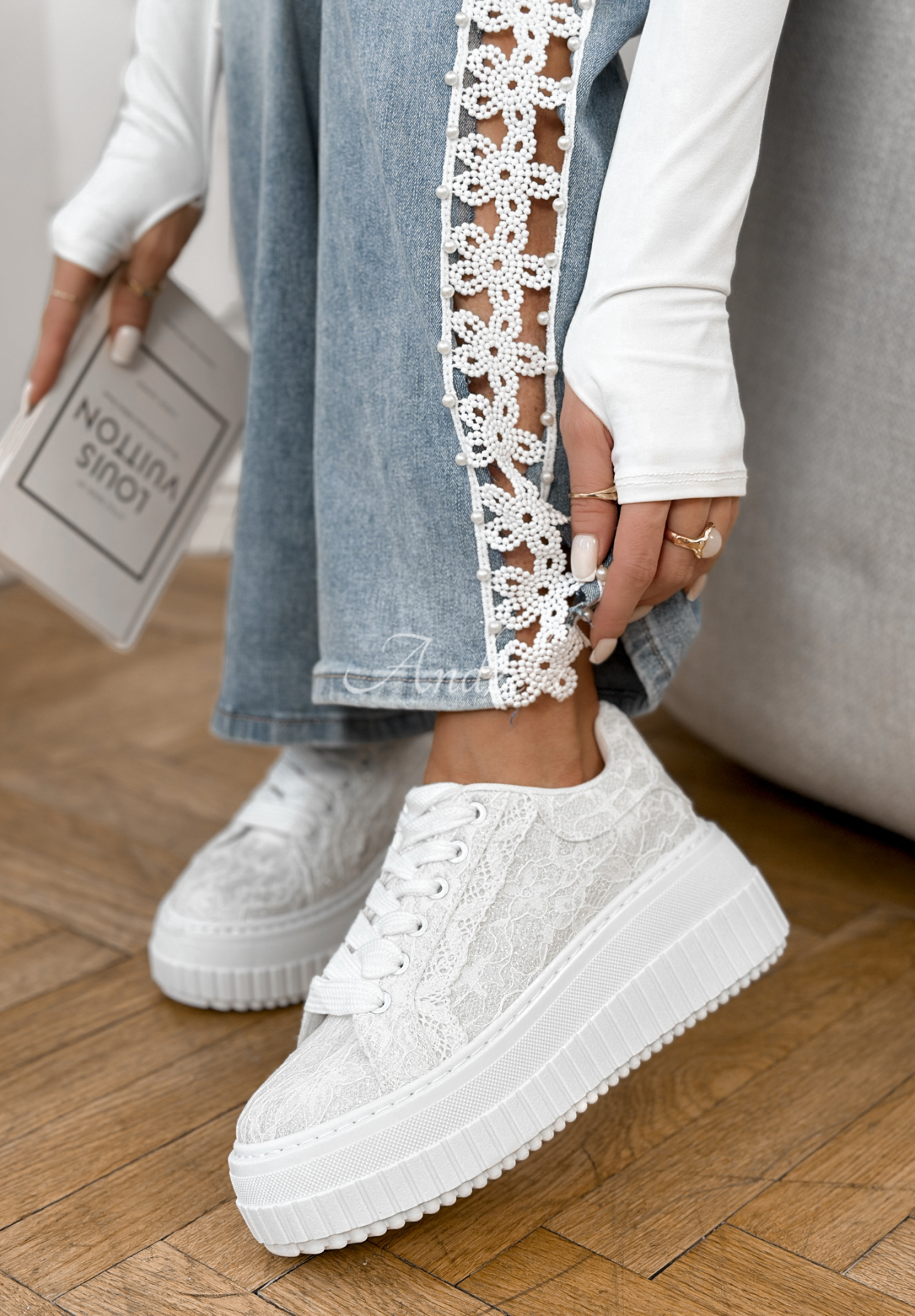 Glänzende Spitzen-Turnschuhe Don’t Move Weiß