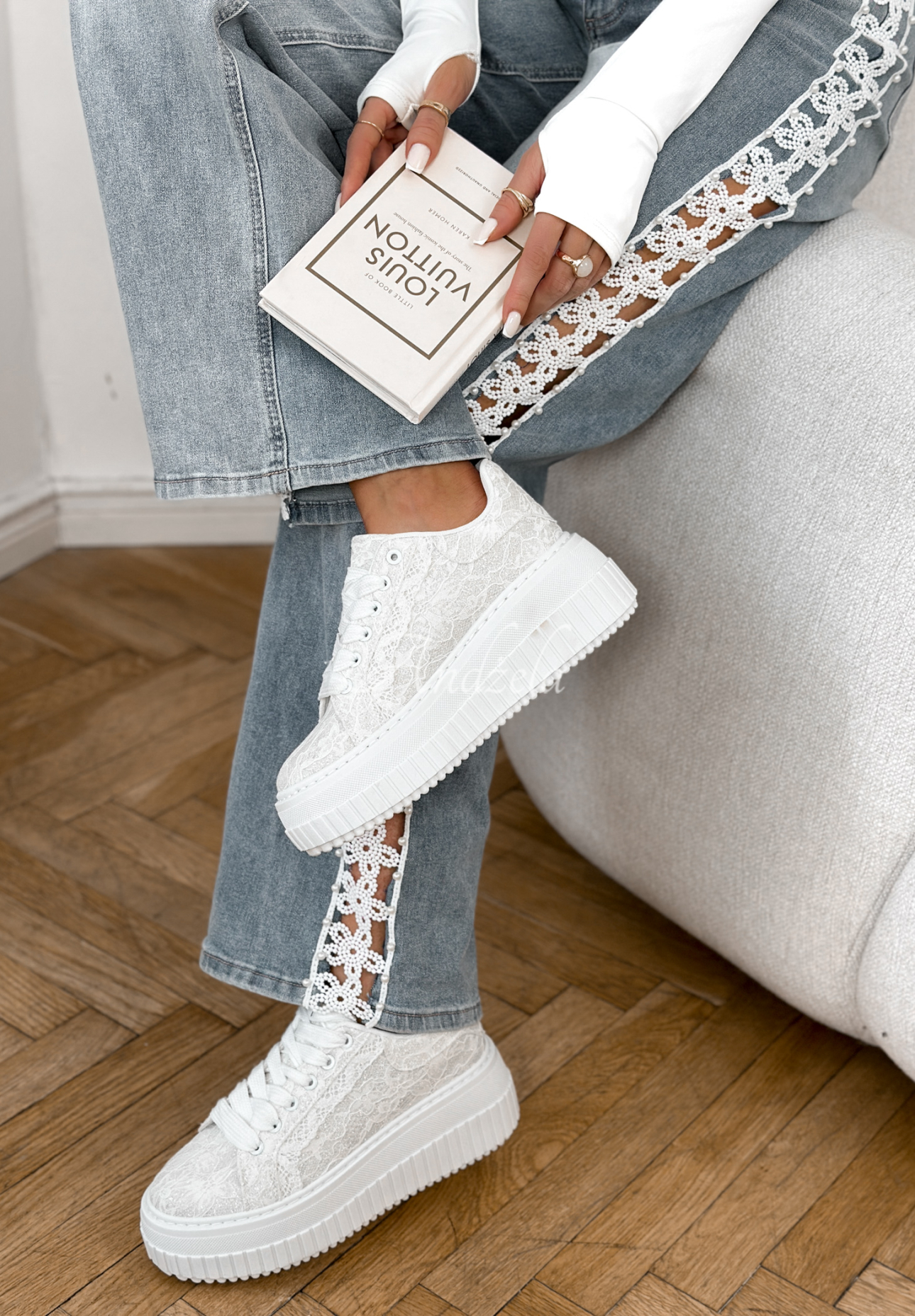 Glänzende Spitzen-Turnschuhe Don’t Move Weiß