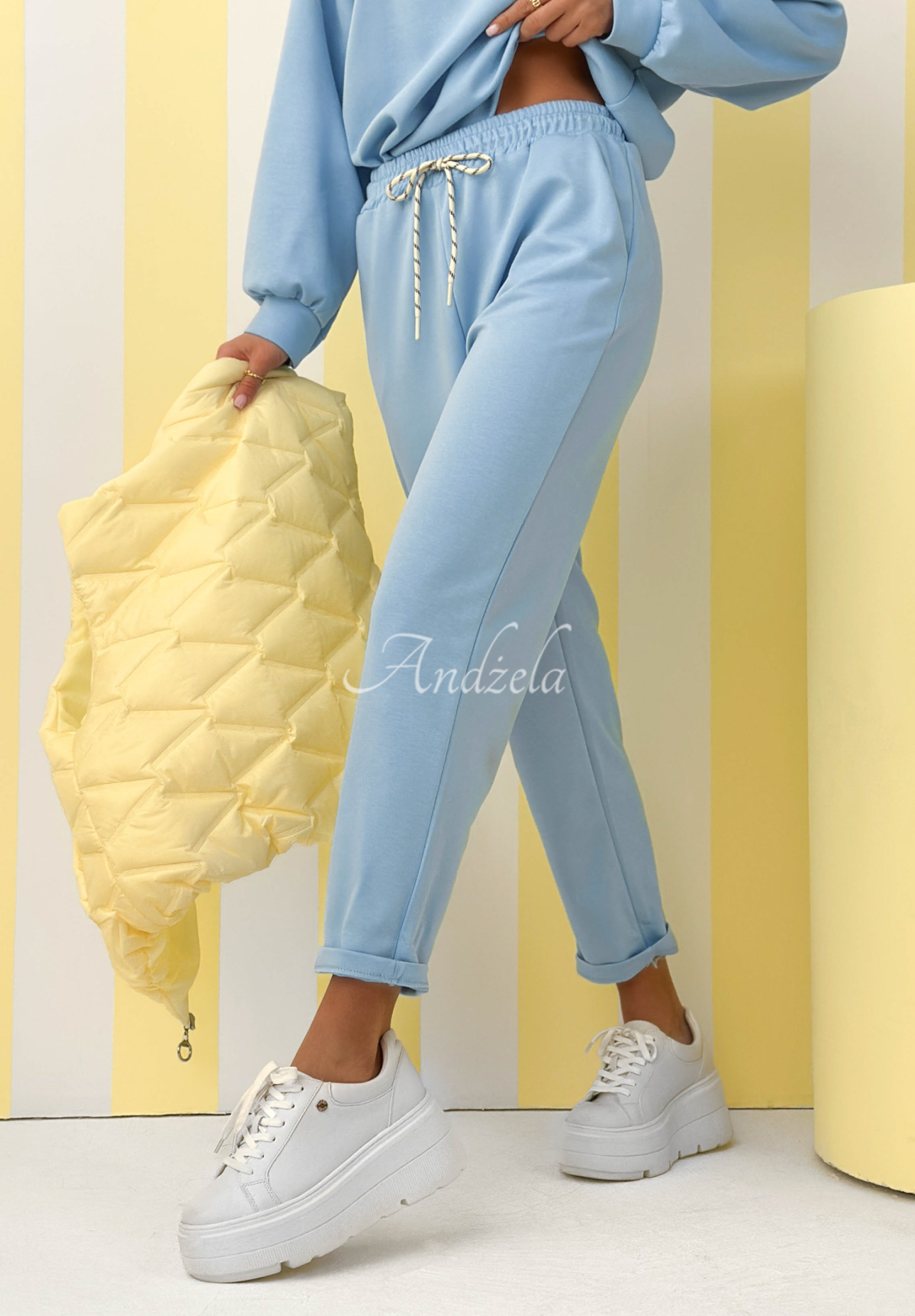 Viskose-Set aus Sweatshirt und Hose Better Now Blau