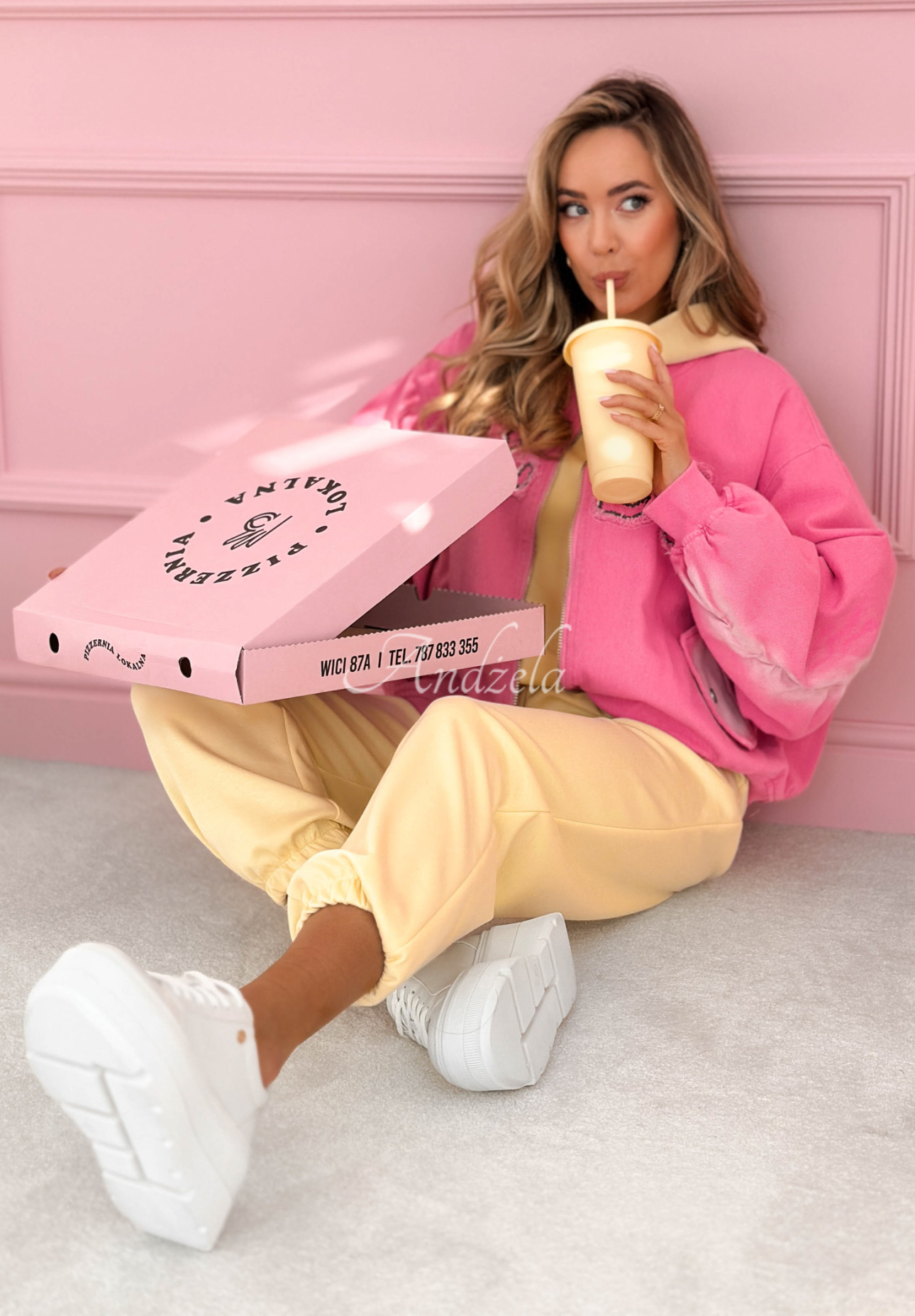 Bomberjacke mit Aufnähern The Rabbit Lady Rosa