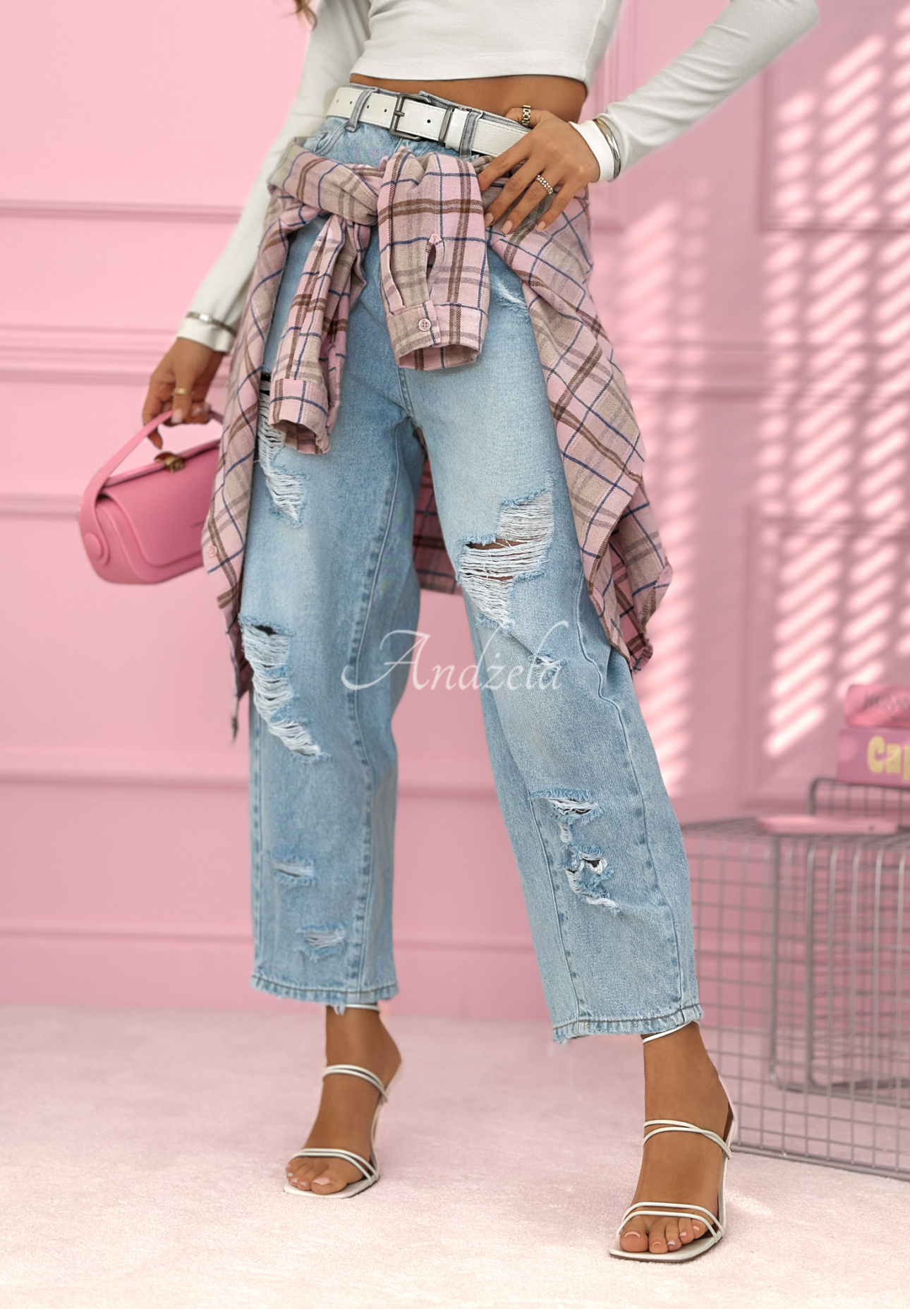 Noah blue balloon jeans with abrasions