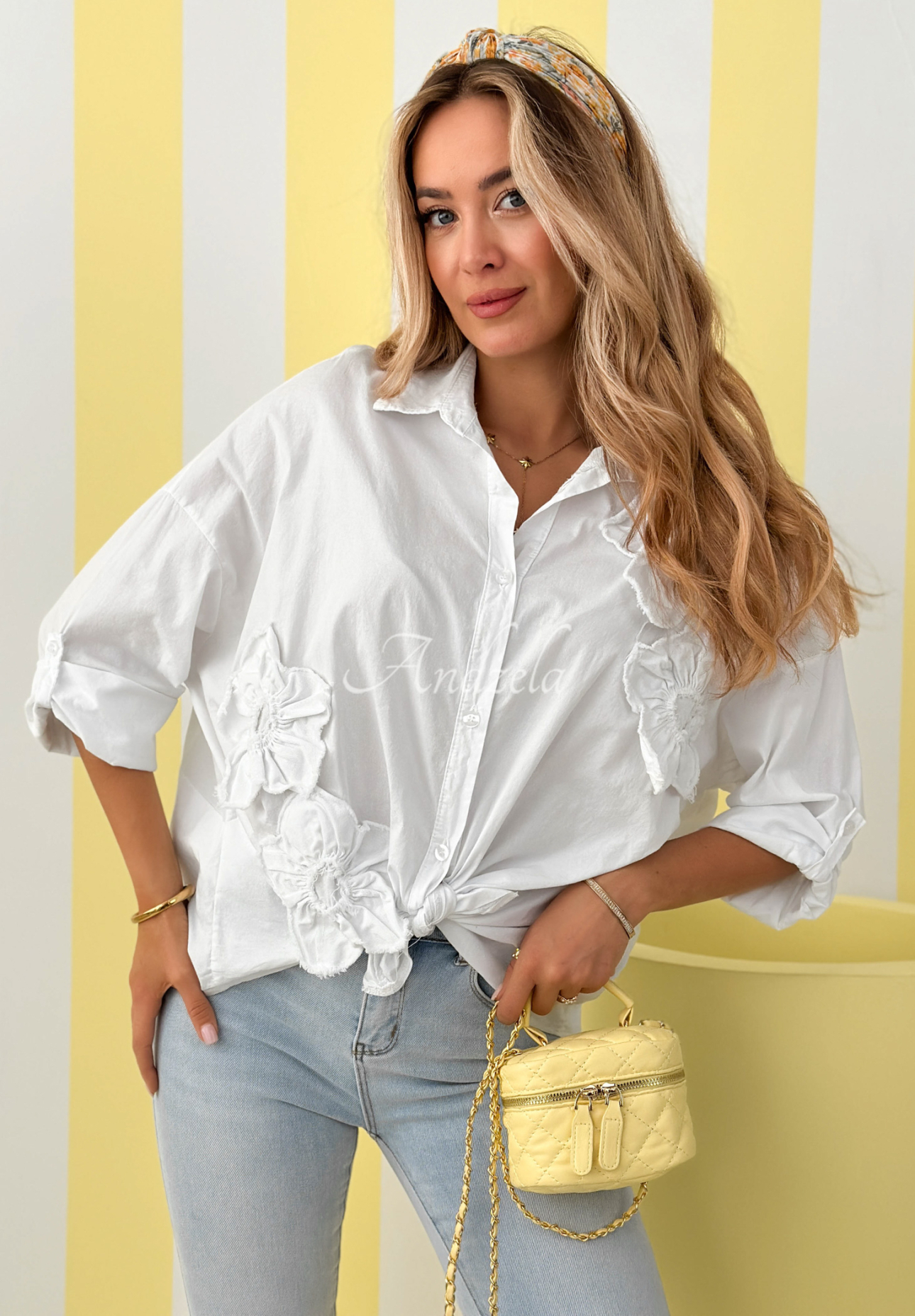 Cotton shirt with April Flowers appliqué, white