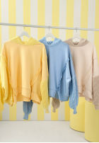 Sweatshirt z dzianinowym kapturem i rękawami Think About It Beige