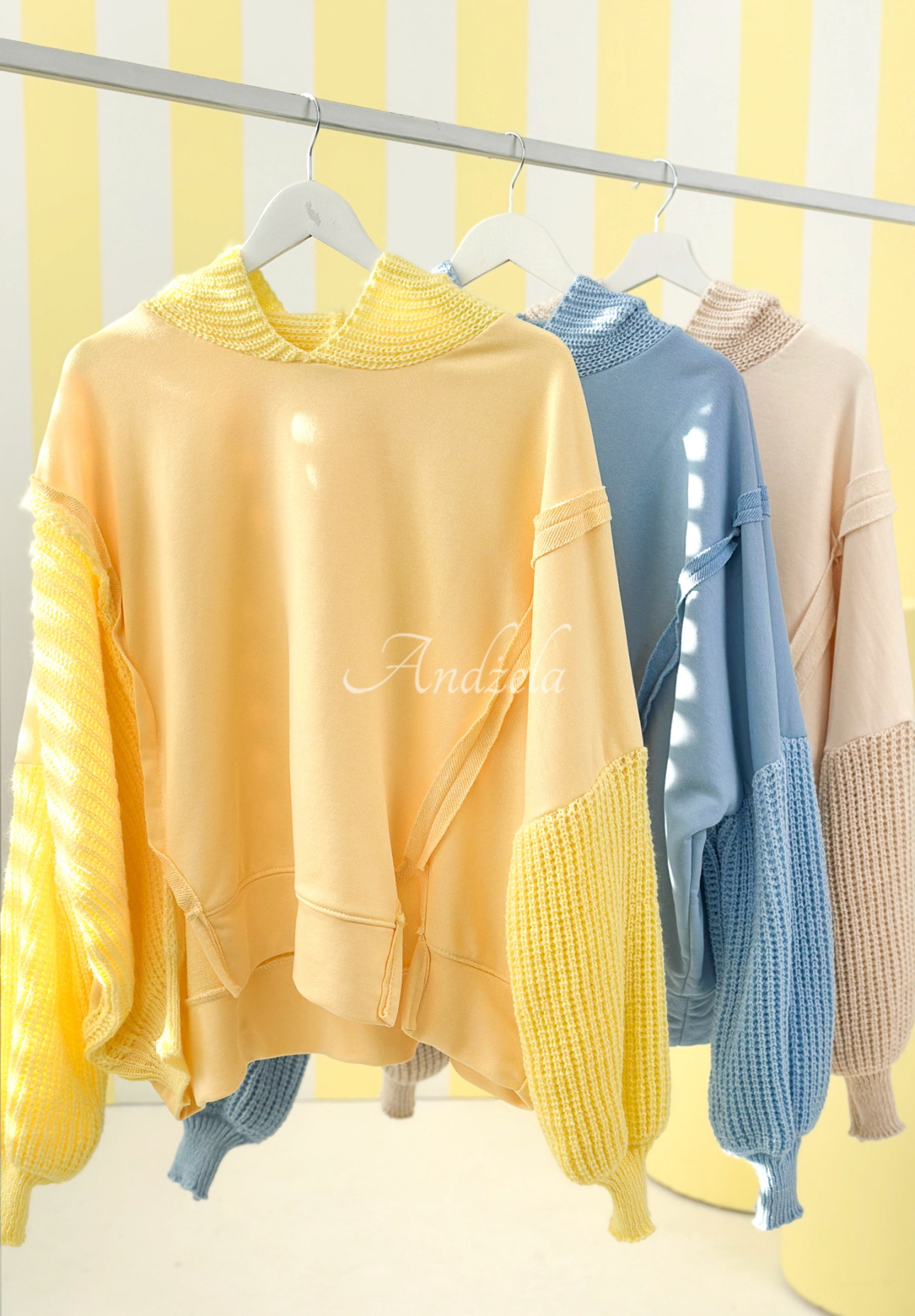 Baumwoll-Sweatshirt mit gestrickter Kapuze und Ärmeln Think About It Beige