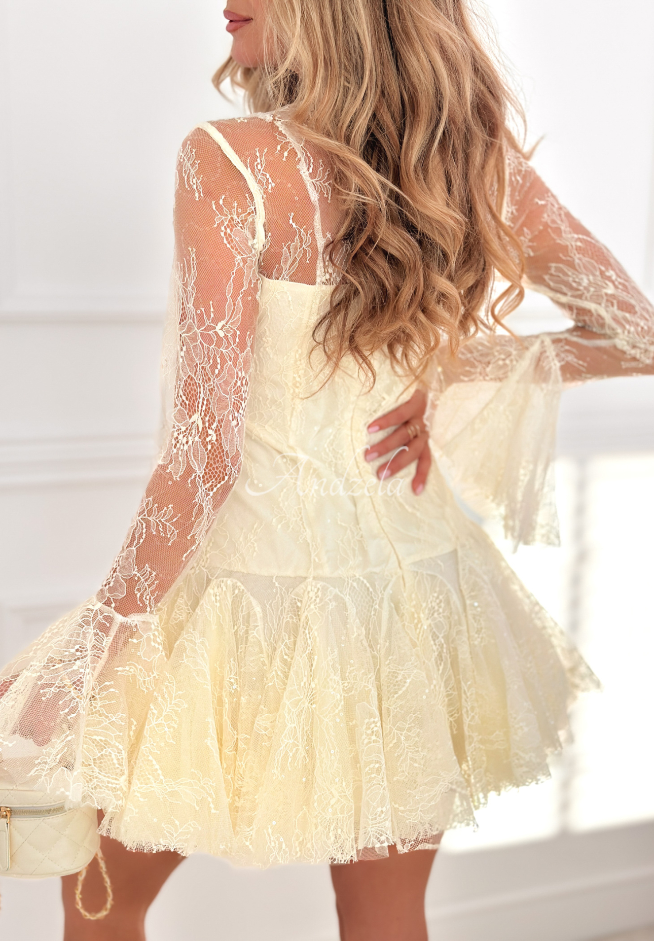 Ausgestelltes Kleid aus Spitze Like A Fairy Ecru