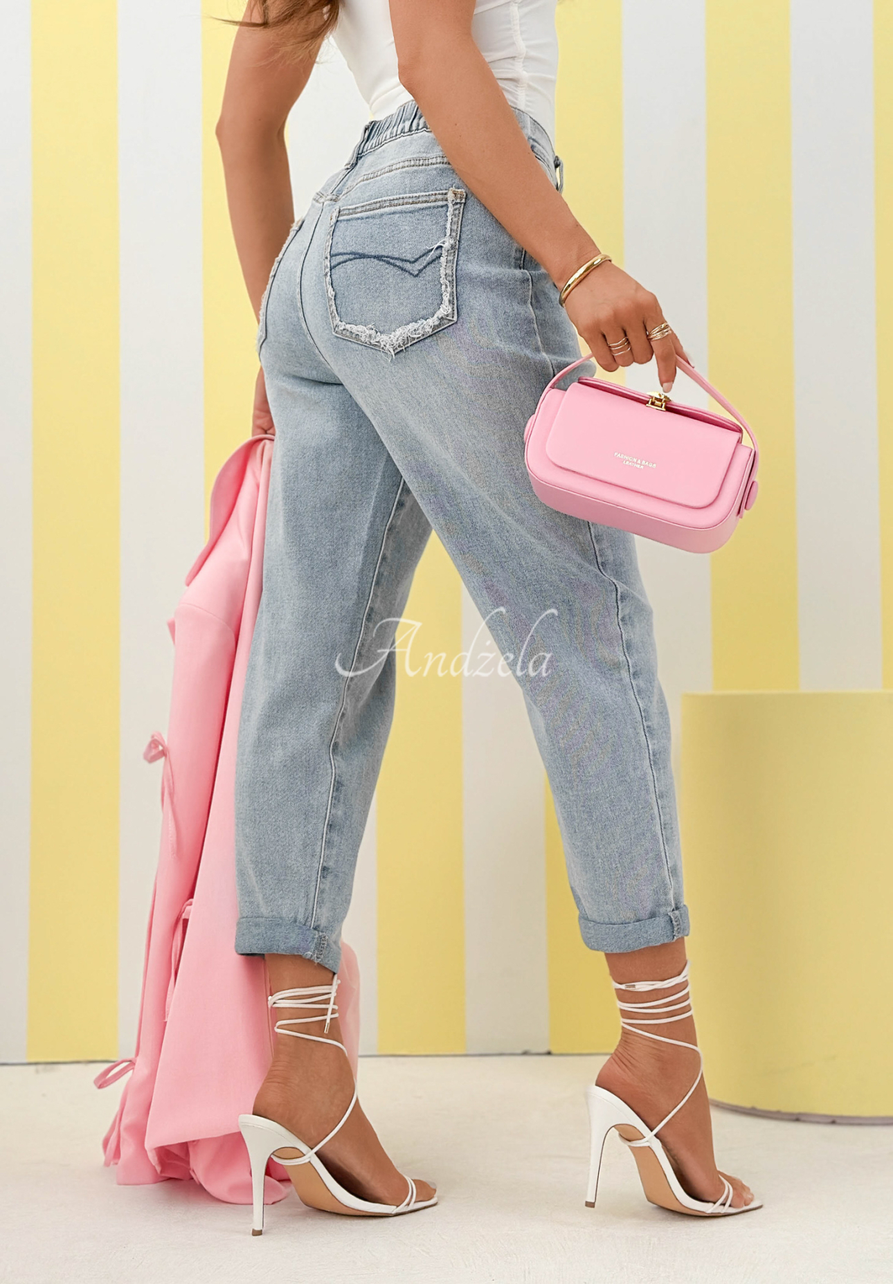 Mom-Fit-Jeanshose Why Wait Blau