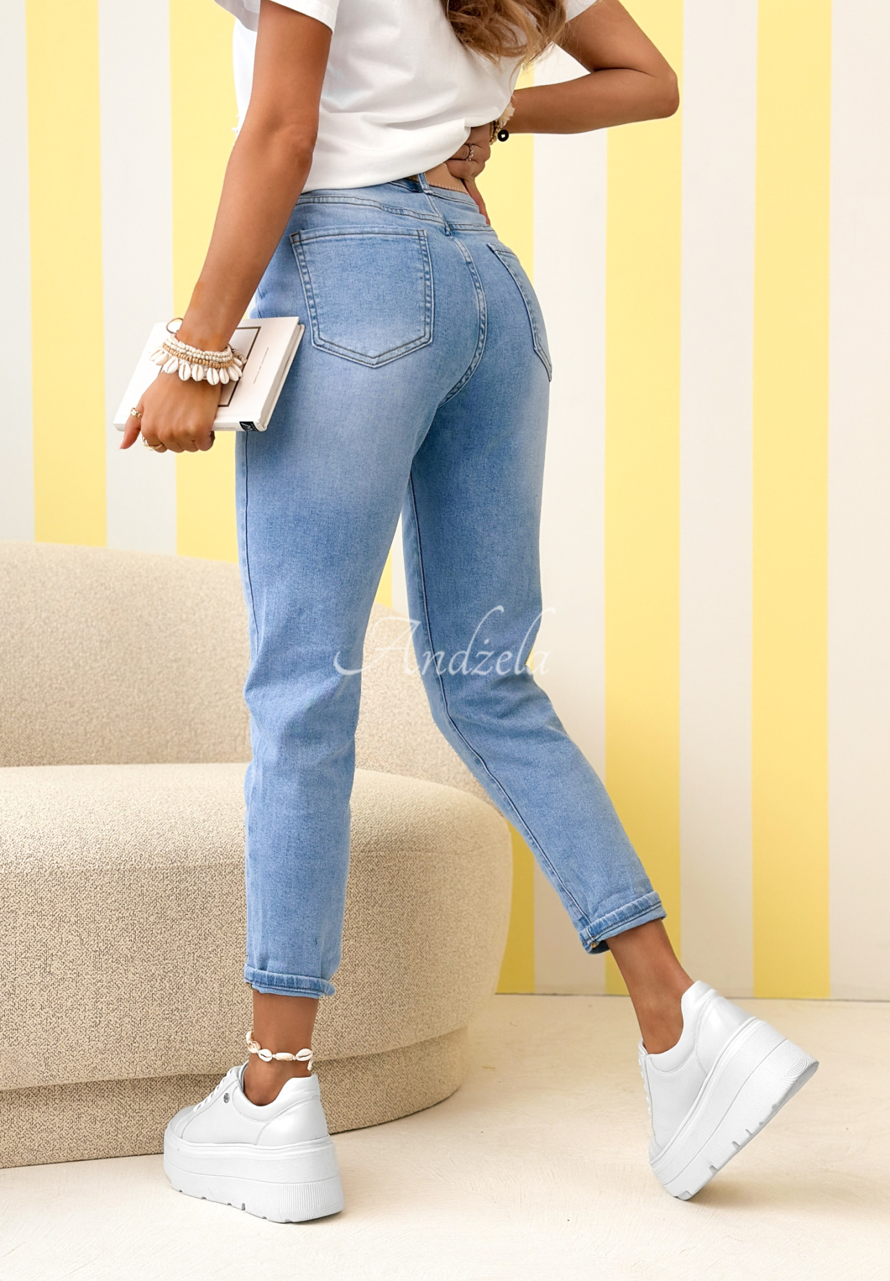 Mom-Fit-Jeanshose mit Gürtel Millie Blau