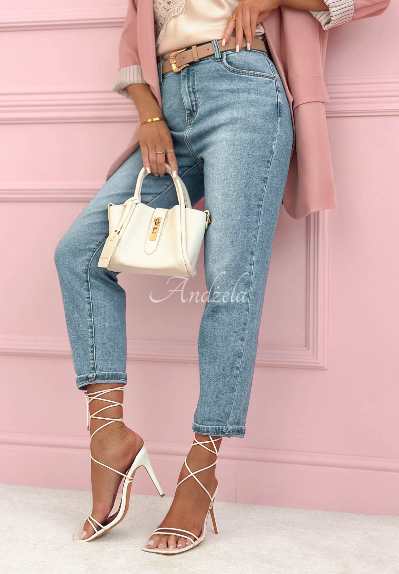 Mom-Fit-Jeanshose Standing Tall Hellblau