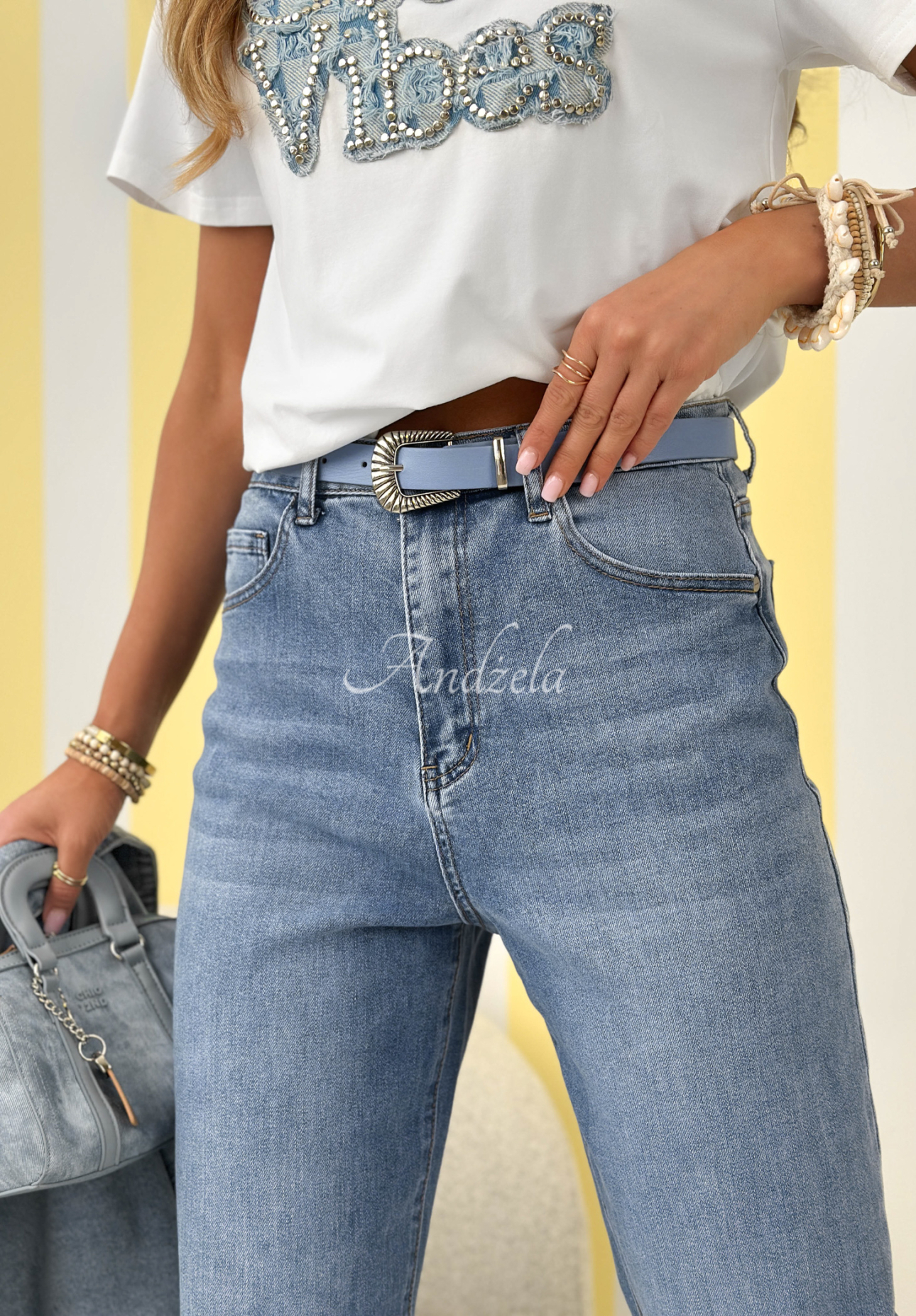 Mom fit jeans with Hard To Forget belt, blue
