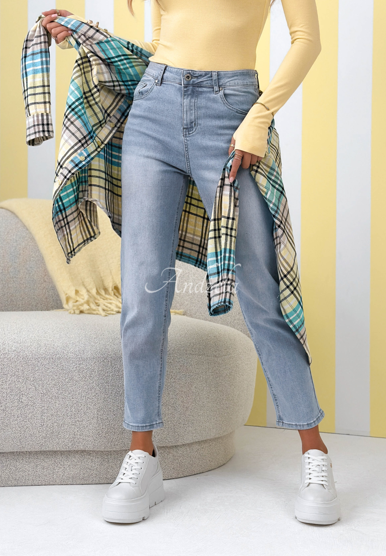 Mom-Fit-Jeanshose No Way Blau