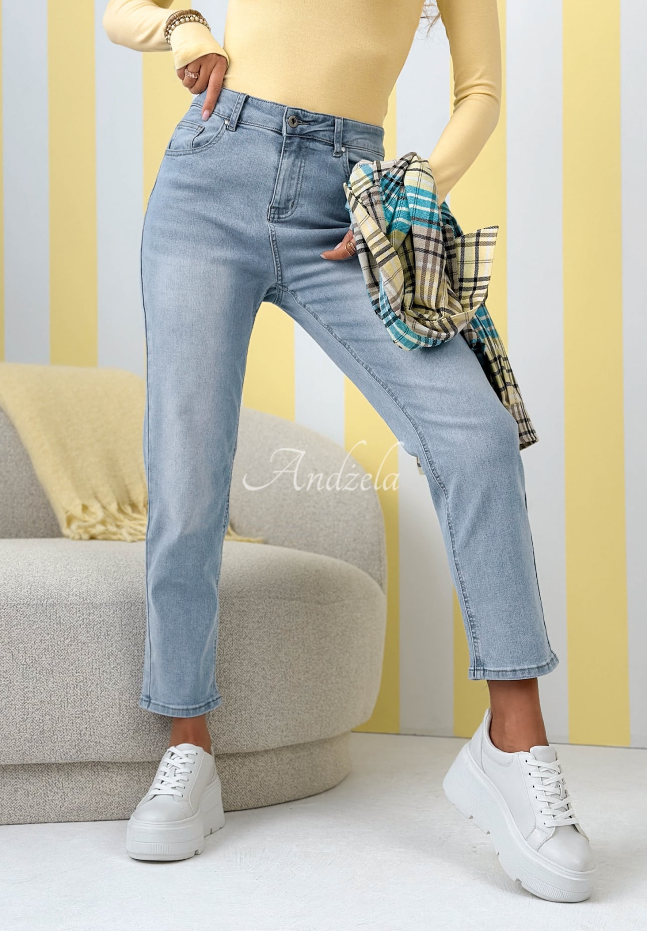 No Way blue mom fit jeans