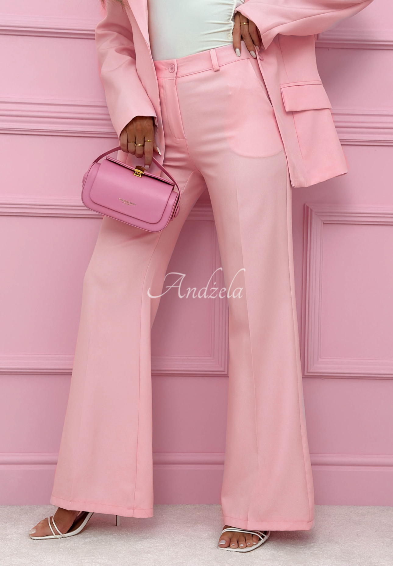 Fitted women's suit with flared legs Coctail Party pink