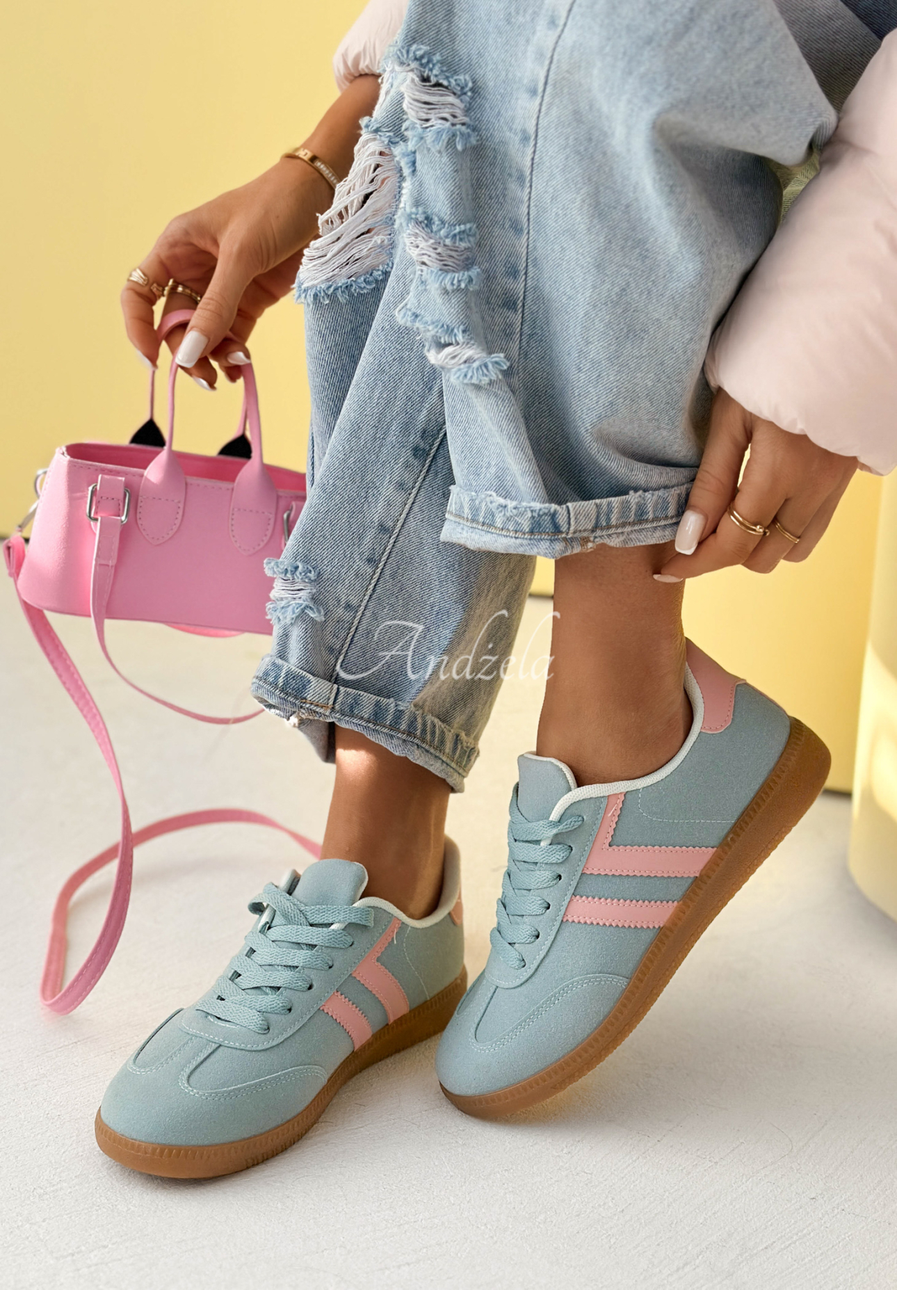 Walking On Flowers sneakers, light blue