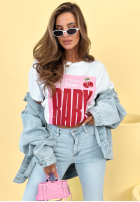 T-shirt z nadrukiem Call Him Baby biało-różowy