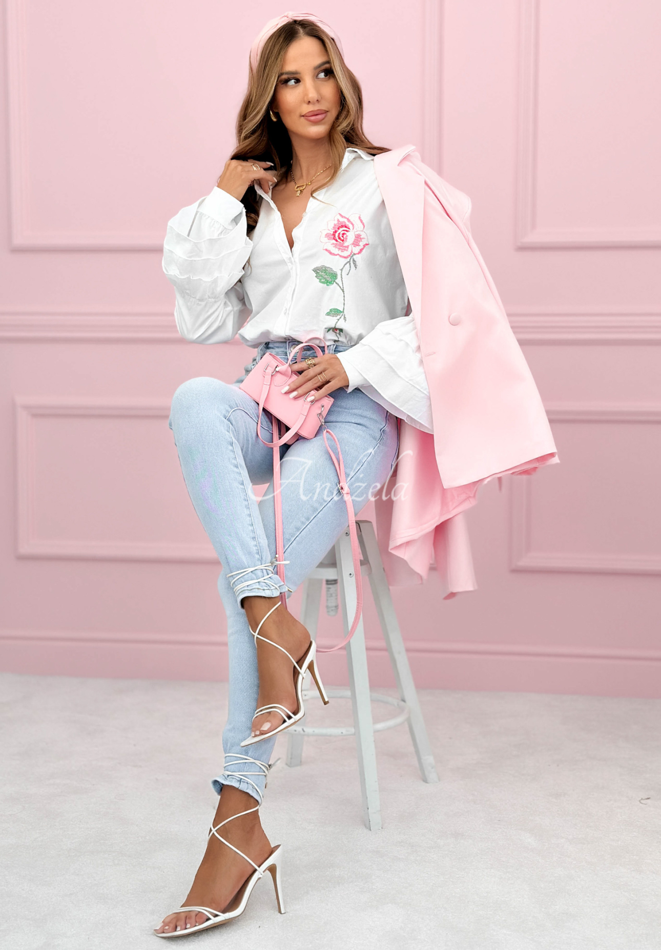 Cotton shirt with frills and embroidered rose Rosy Declaration white