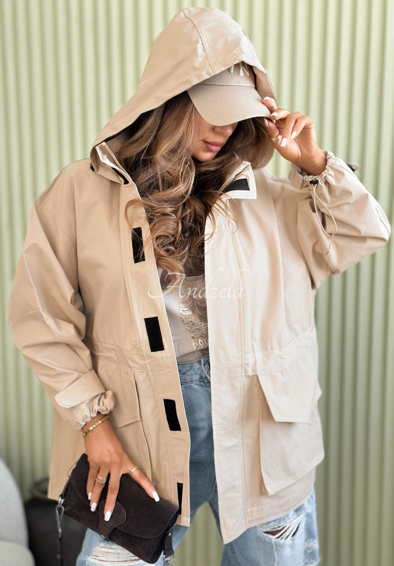 Leichter Baumwollparka mit Kapuze Living In Spring Beige