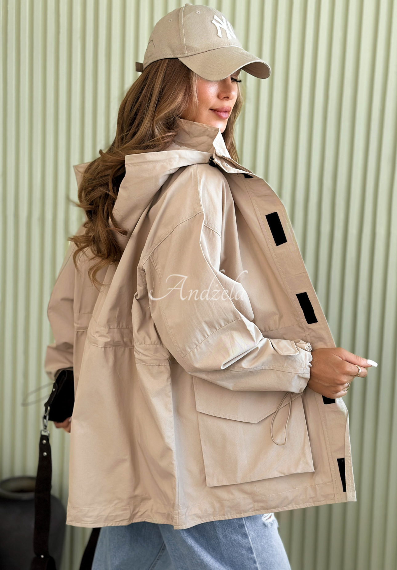 Leichter Baumwollparka mit Kapuze Living In Spring Beige