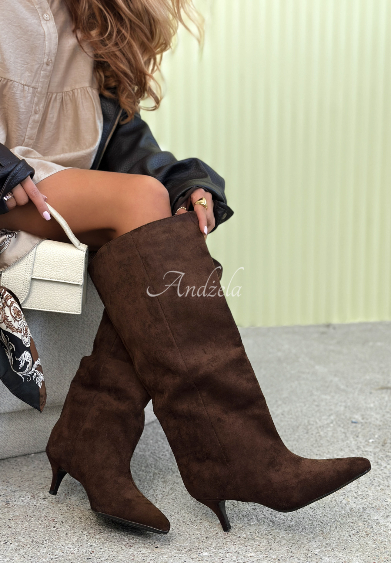 Wildlederstiefel mit hohem Absatz Better Without You Schokoladenbraun