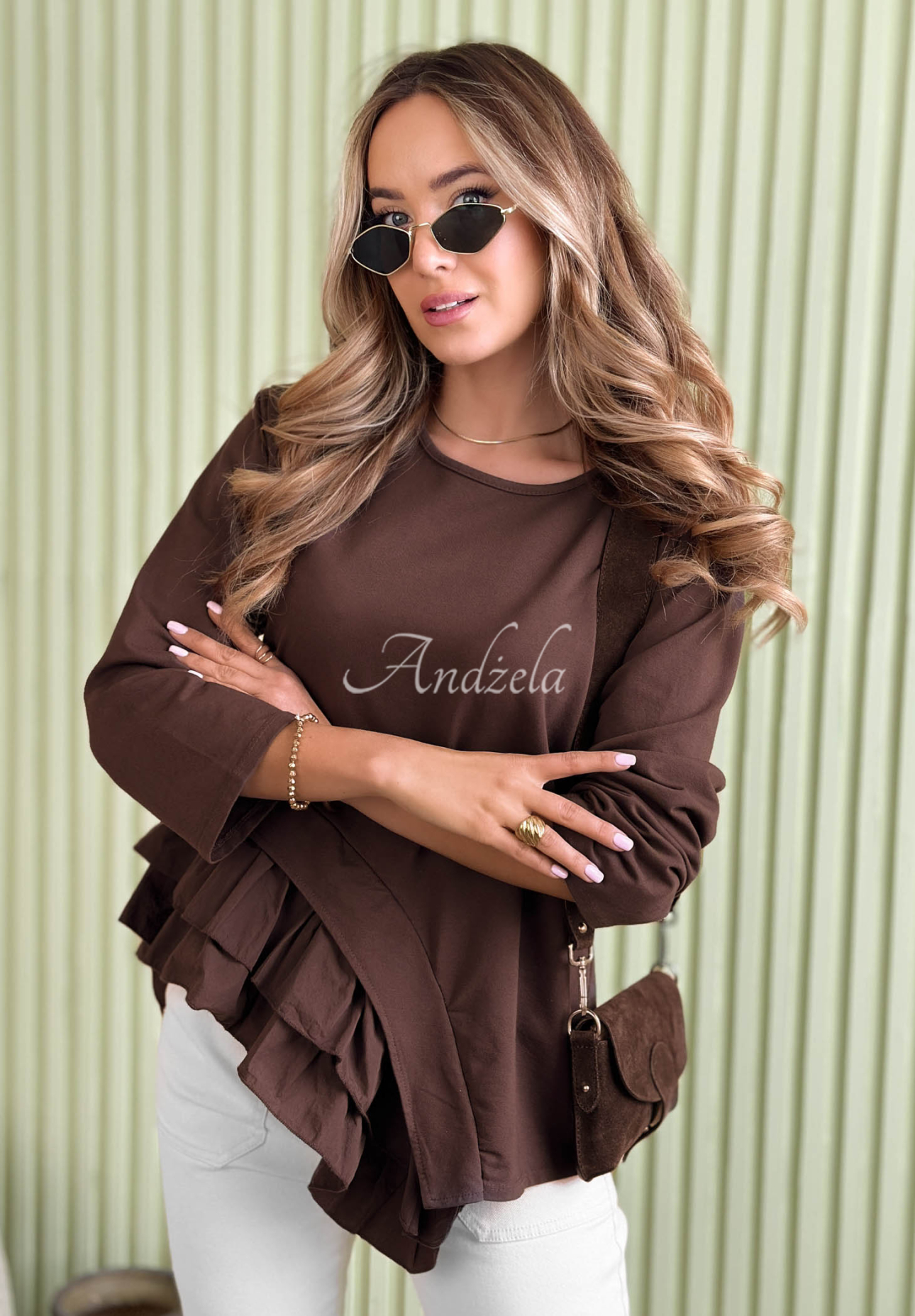 Asymmetrical cotton blouse with ruffles Ruffle Lady chocolate