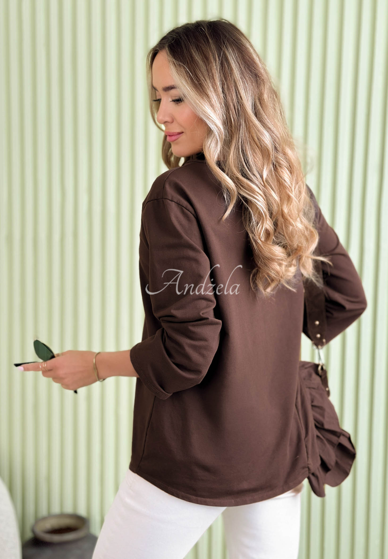 Asymmetrical cotton blouse with ruffles Ruffle Lady chocolate