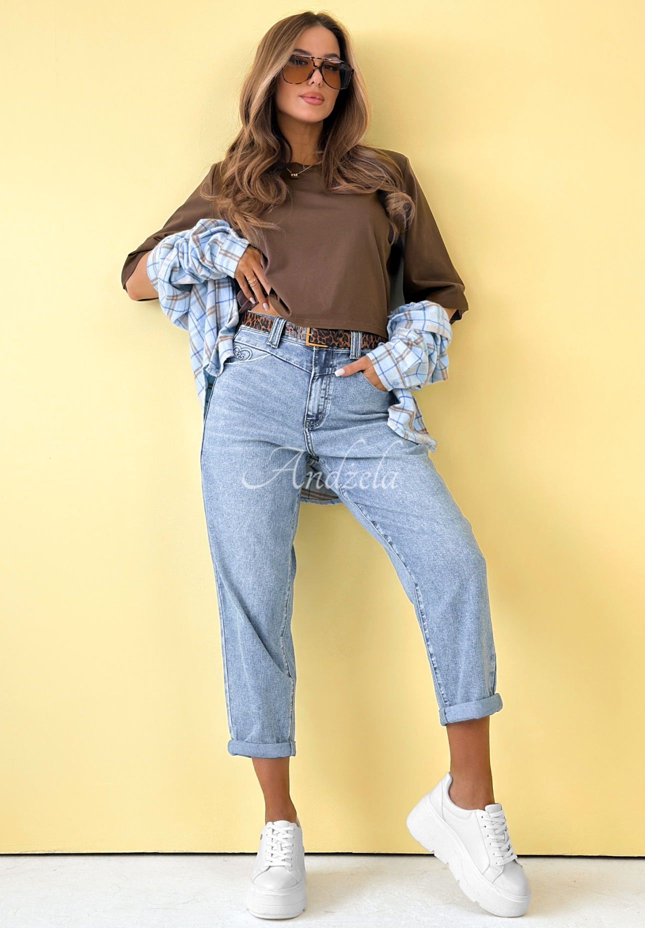 Make Me Smile blue boyfriend jeans with belt