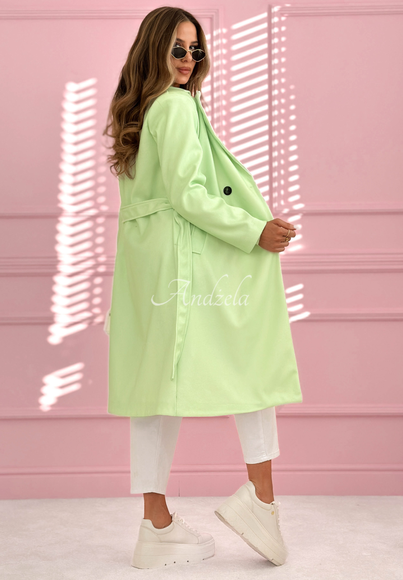 Langer, zweireihiger Mantel mit Kragen We Both Know Pistaziengrün