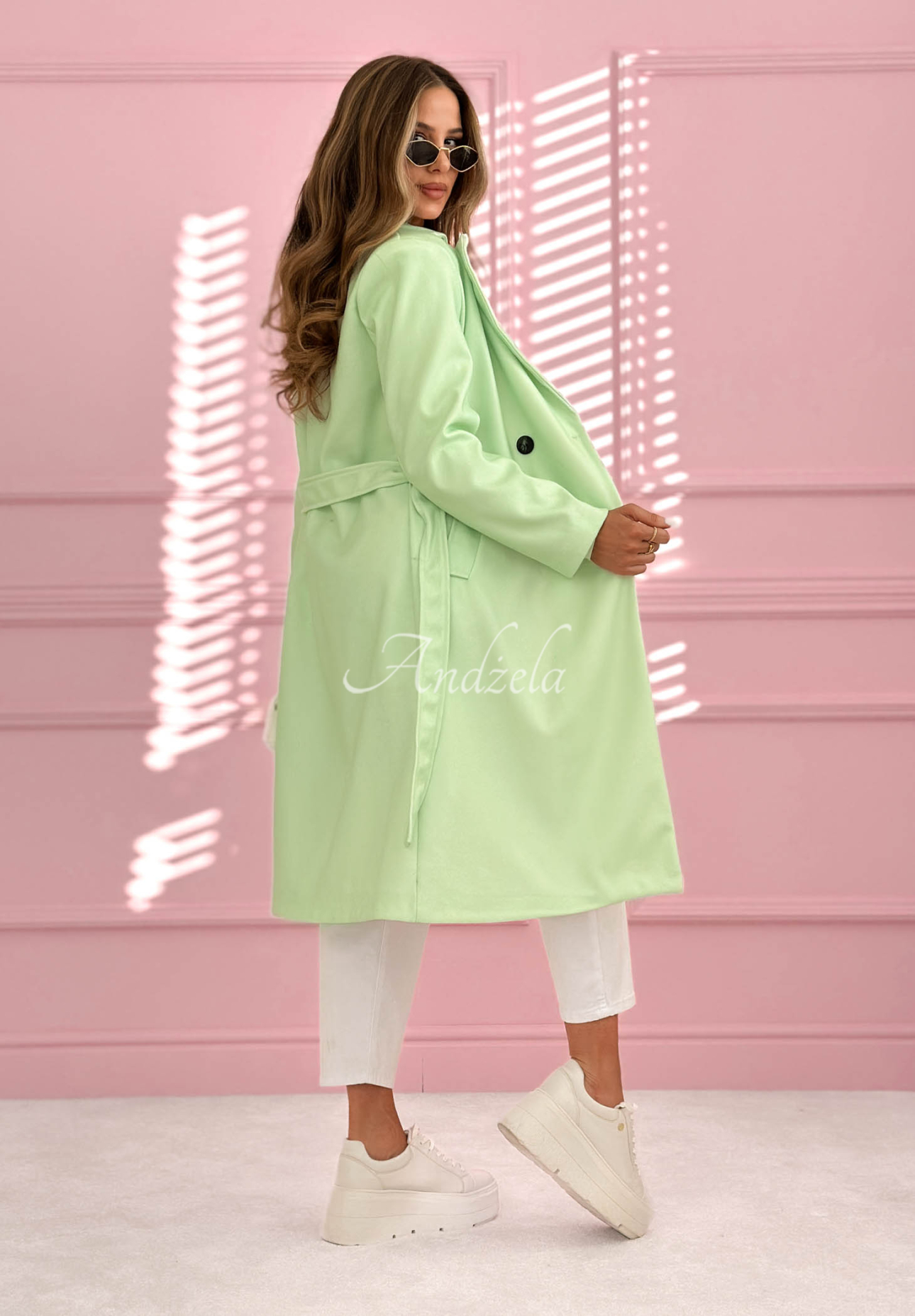 Langer, zweireihiger Mantel mit Kragen We Both Know Pistaziengrün